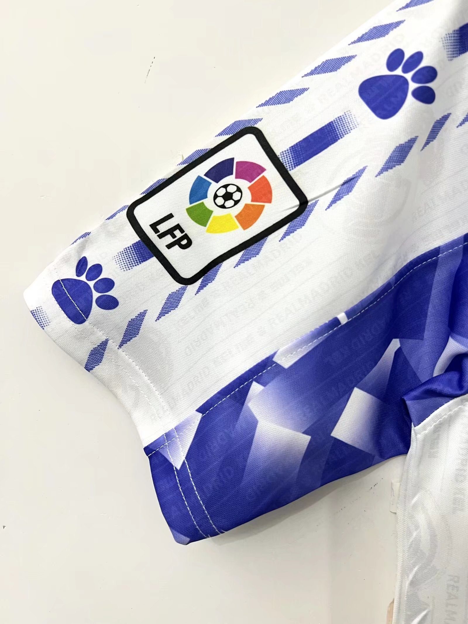 REAL MADRID Retro Away 3rdJersey 1997-98 image 3