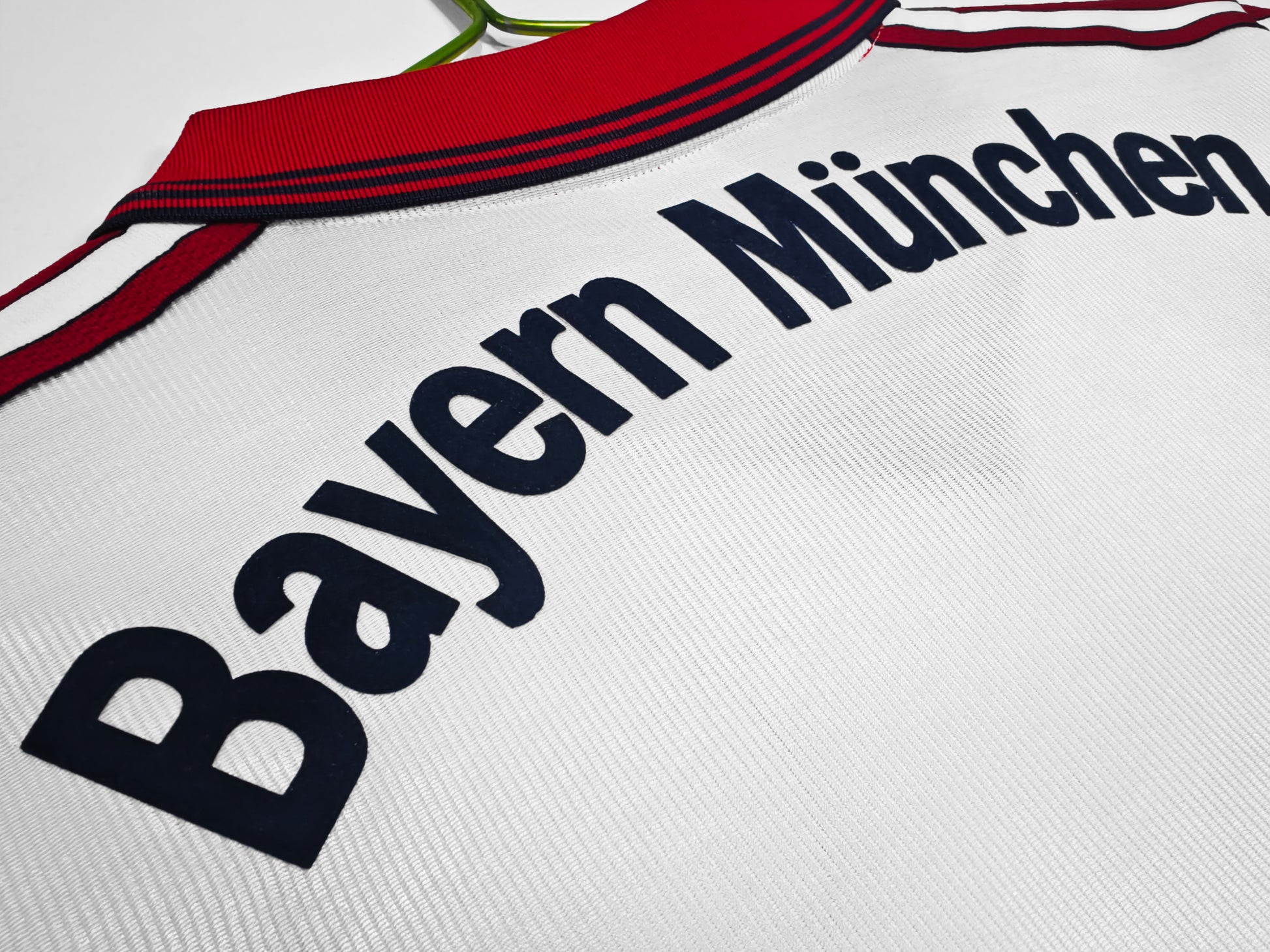 BAYERN MUNICH Retro Away Jersey 1998 image 10