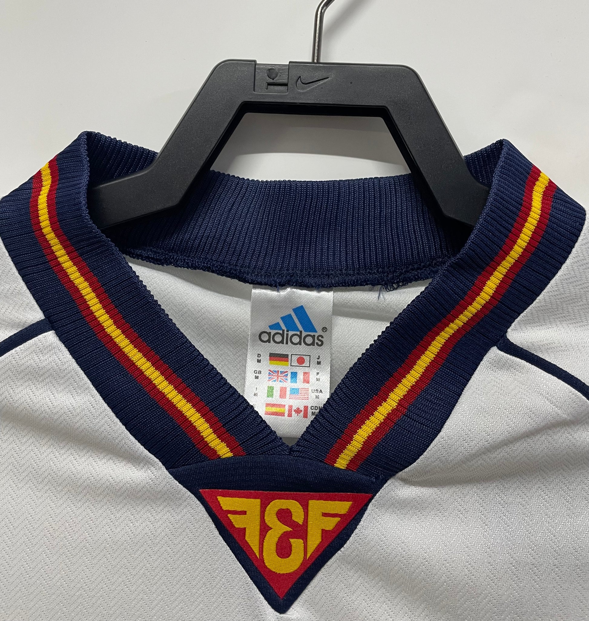 SPAIN Retro Away Jersey 1998 image 5