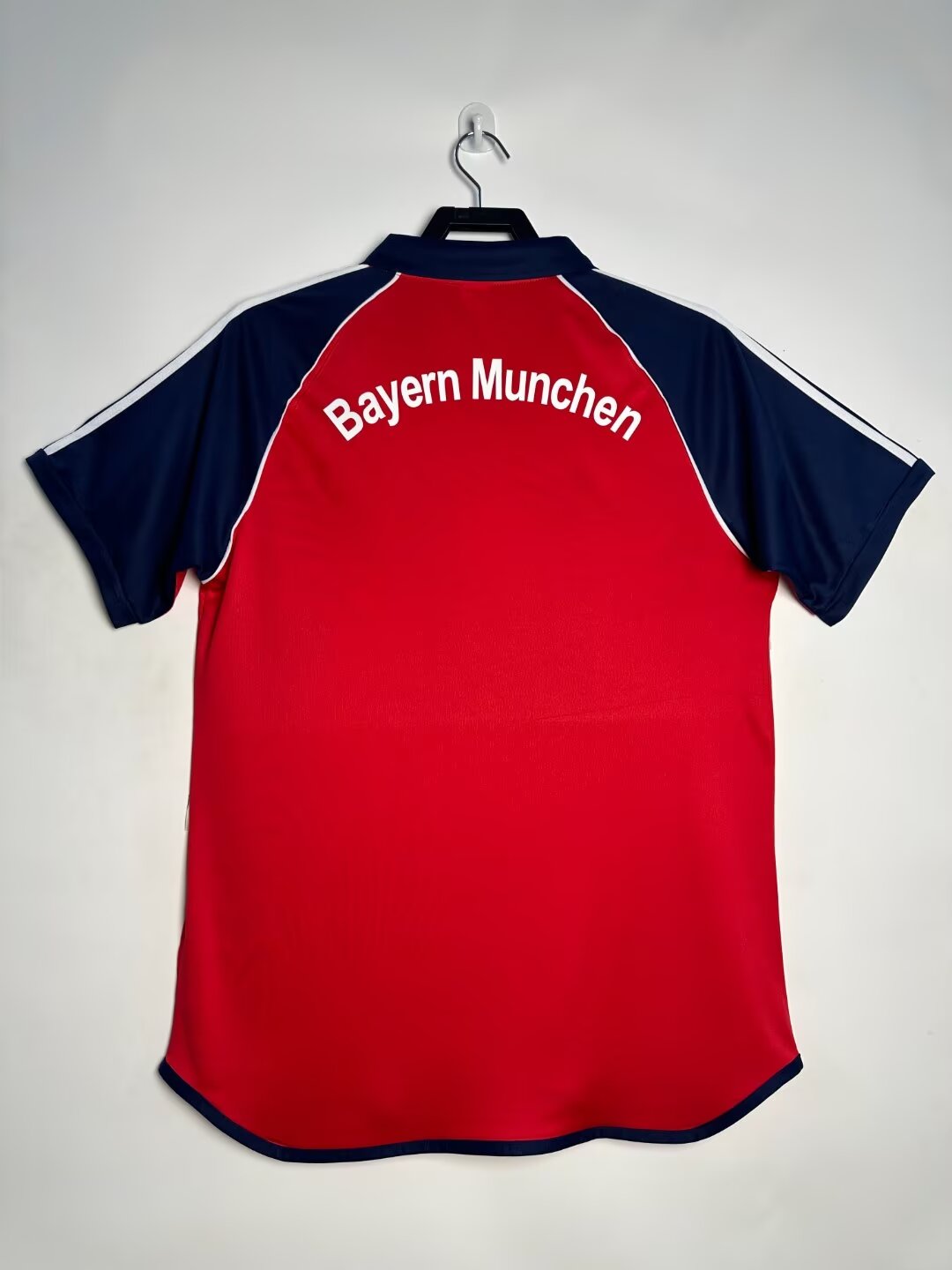 BAYERN MUNICH Retro Home Jersey 2000-01 image 1