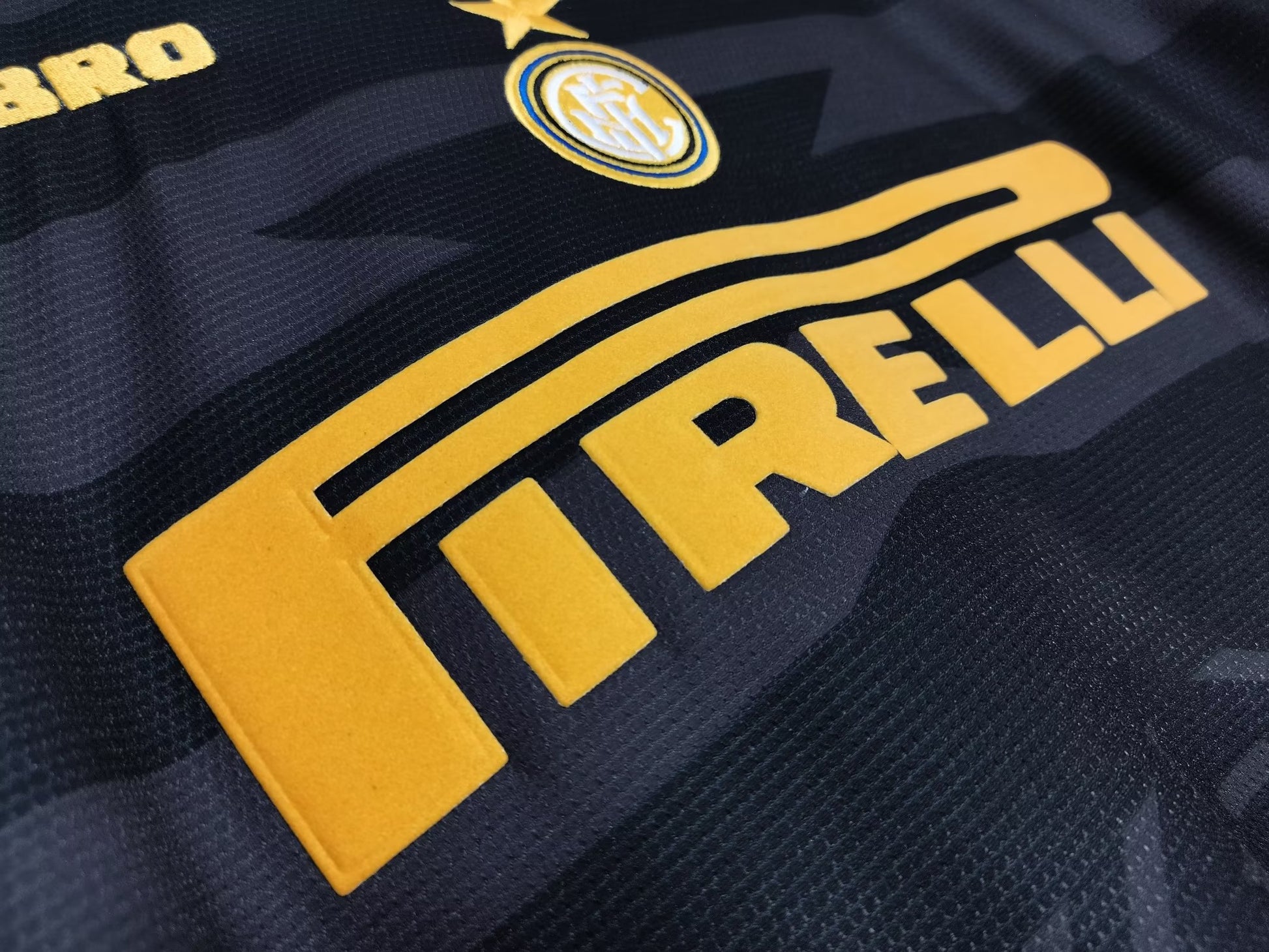 INTER MILAN Retro Home Jersey 1997-98 image 6