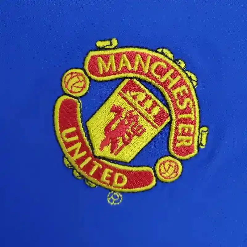 MANCHESTER UNITED RETRO JERSEY 2002  image 2