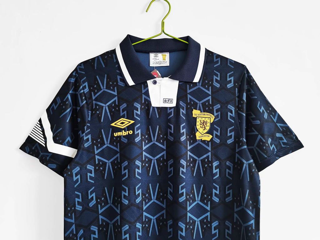 SCOTLAND Retro Home Jersey EURO 92 image 4