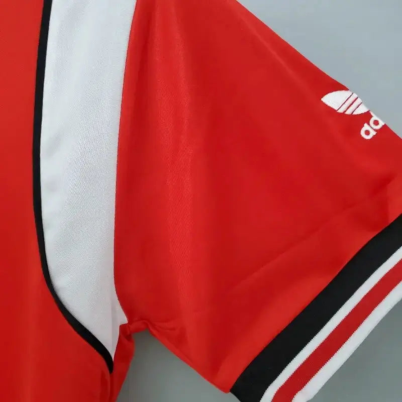 MANCHESTER UNITED RETRO JERSEY 1985 image 3