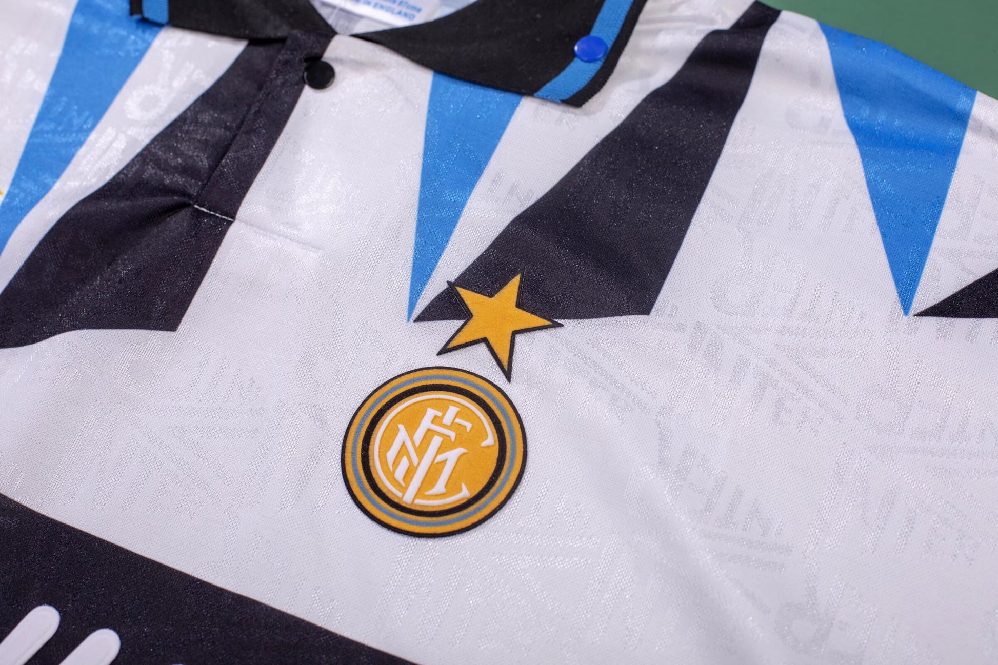 INTER MILAN Retro Away Jersey  1992-93 image 5