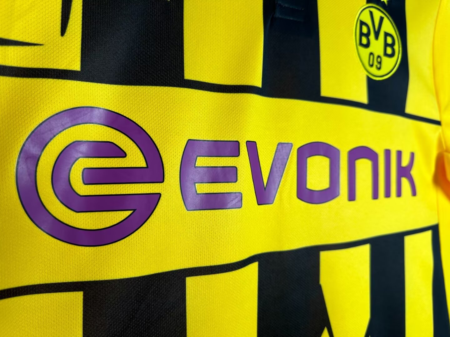 BVB Retro Home Jersey 2012 image 9