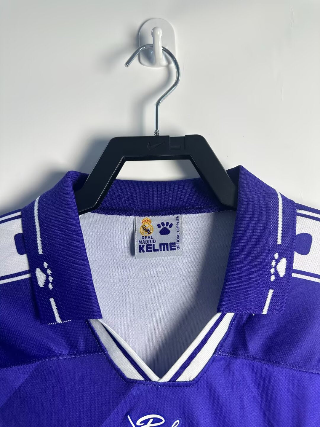 REAL MADRID Retro Away Jersey 1994-96 image 3