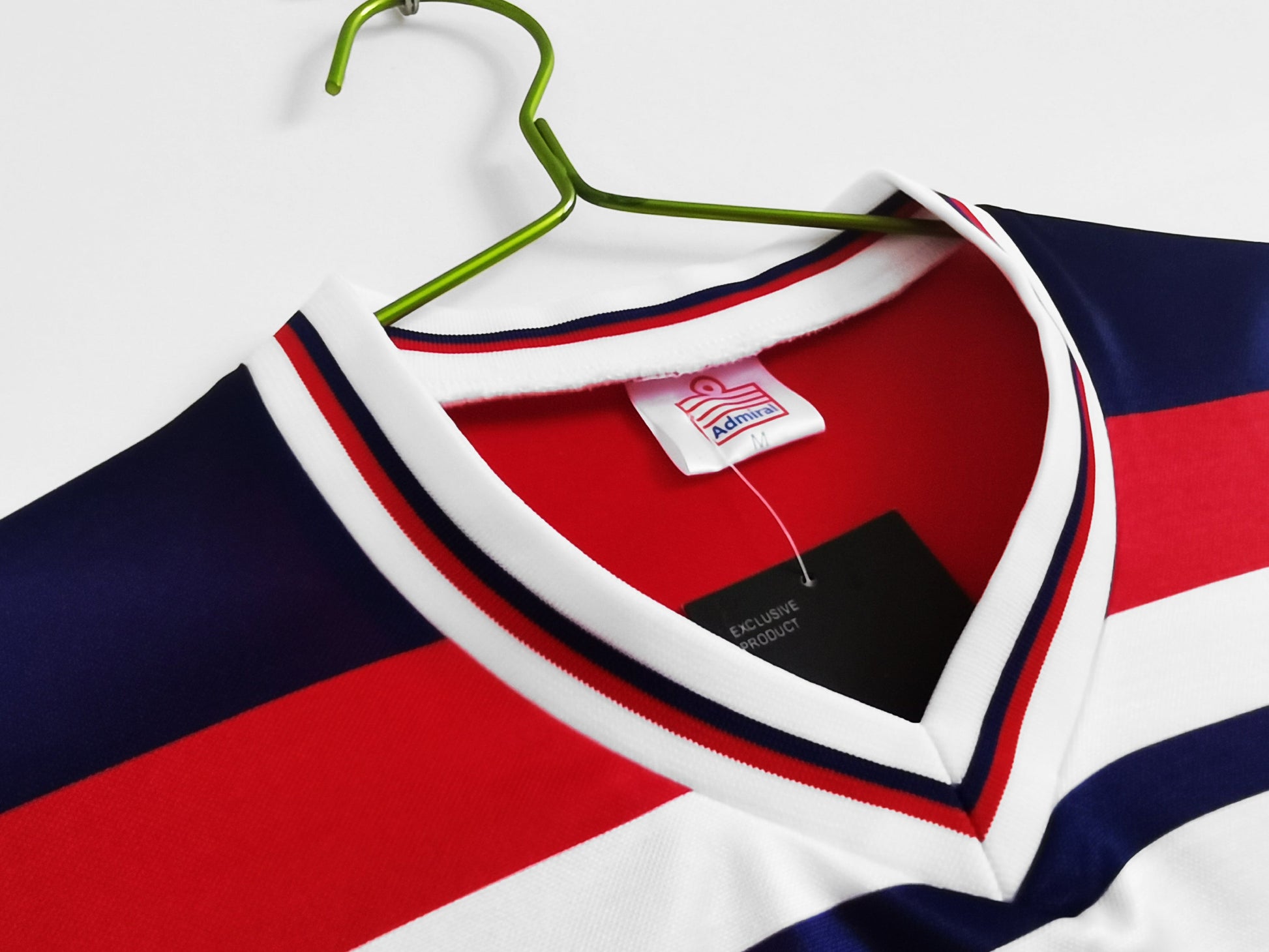 ENGLAND Retro Away Jersey WORLD CUP 1982 image 3