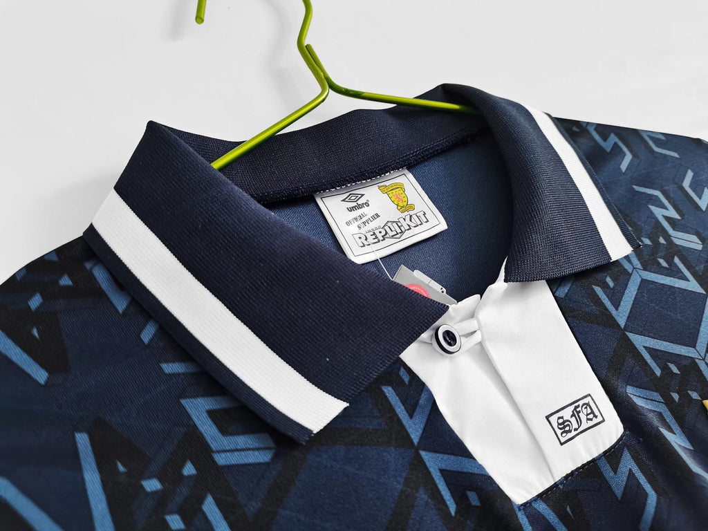 SCOTLAND Retro Home Jersey EURO 92 image 6