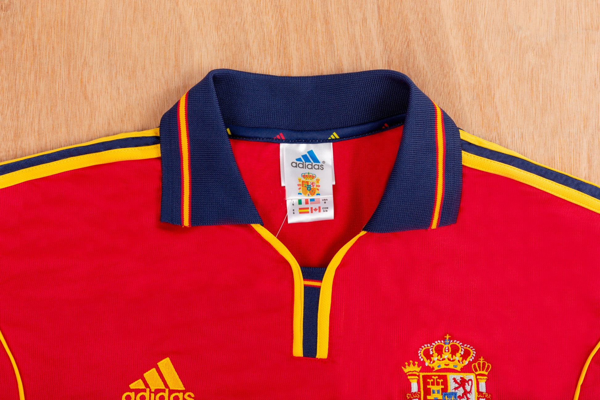 SPAIN Retro Home Jersey EURO 2000 image 2