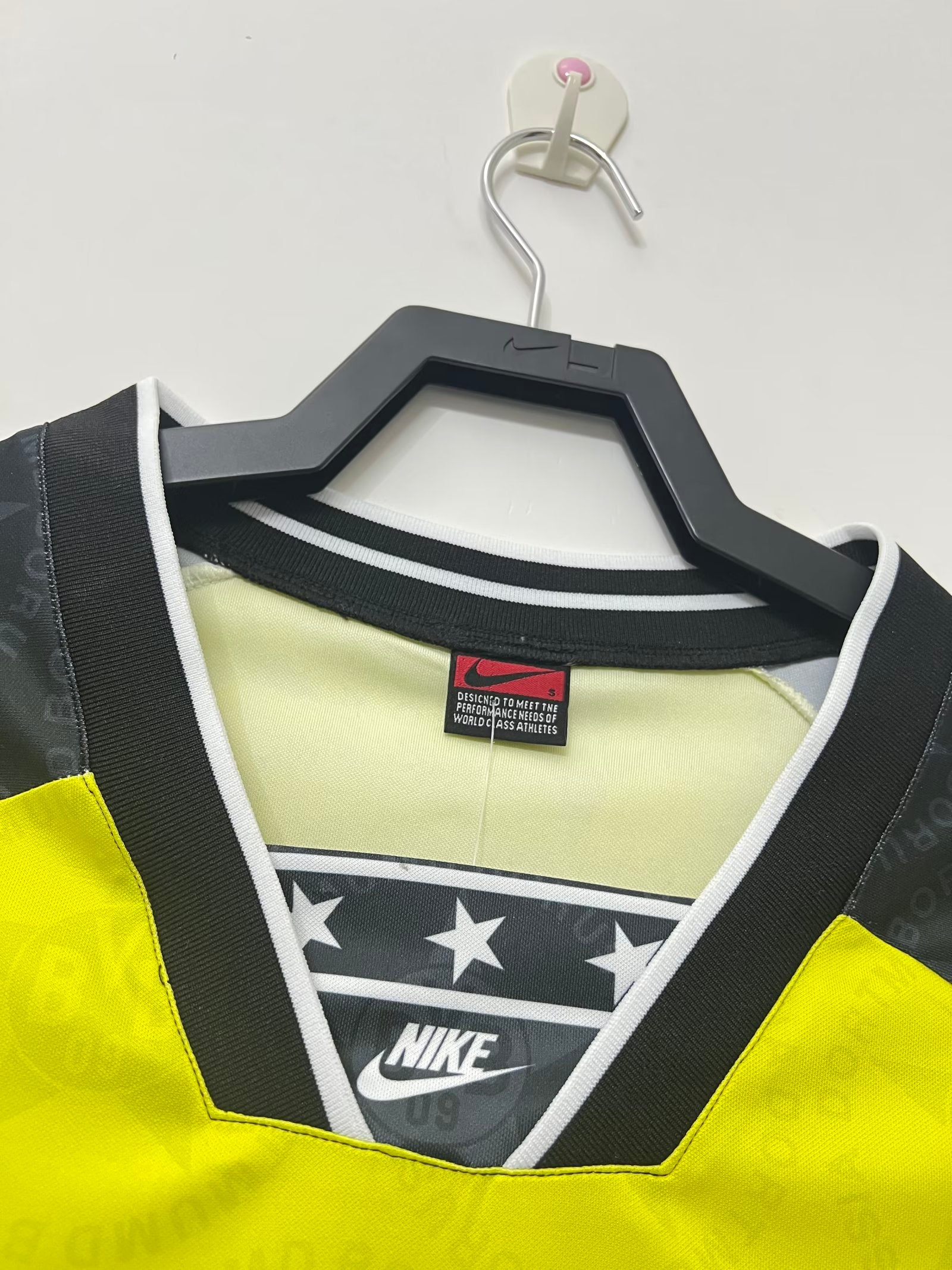 BVB Retro Home Jersey 1994-94 image 2