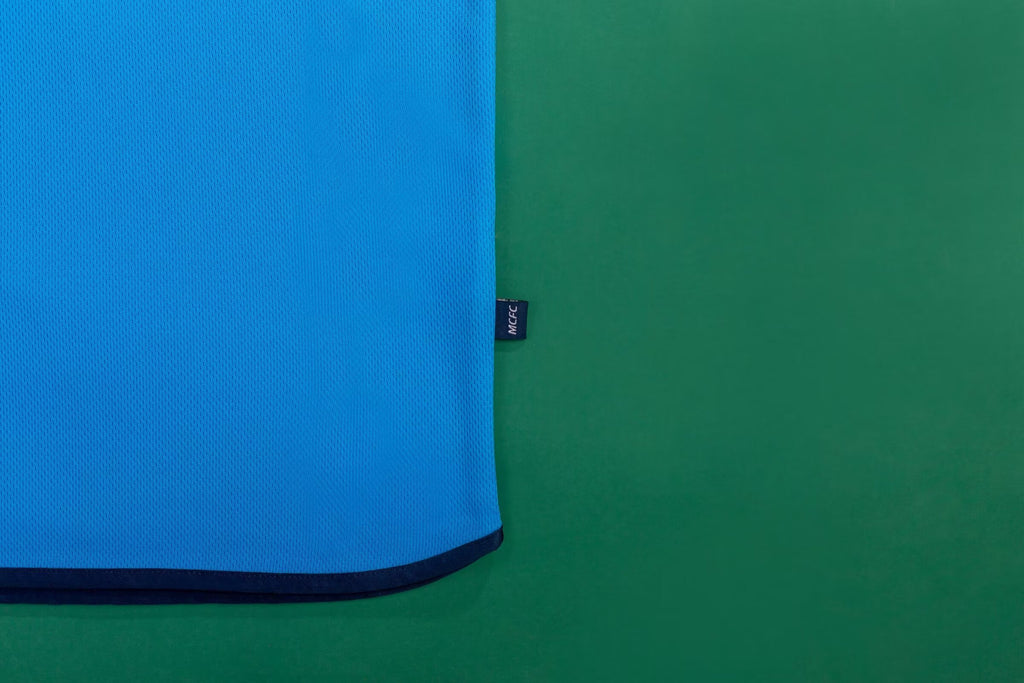 MANCHESTER CITY Retro Home Jersey  2001-02 image 8