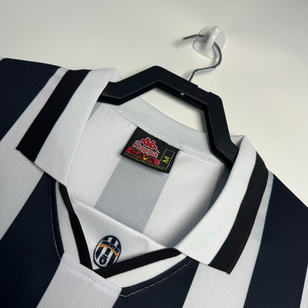JUVENTUS  Retro Home Jersey 1994-95 image 2