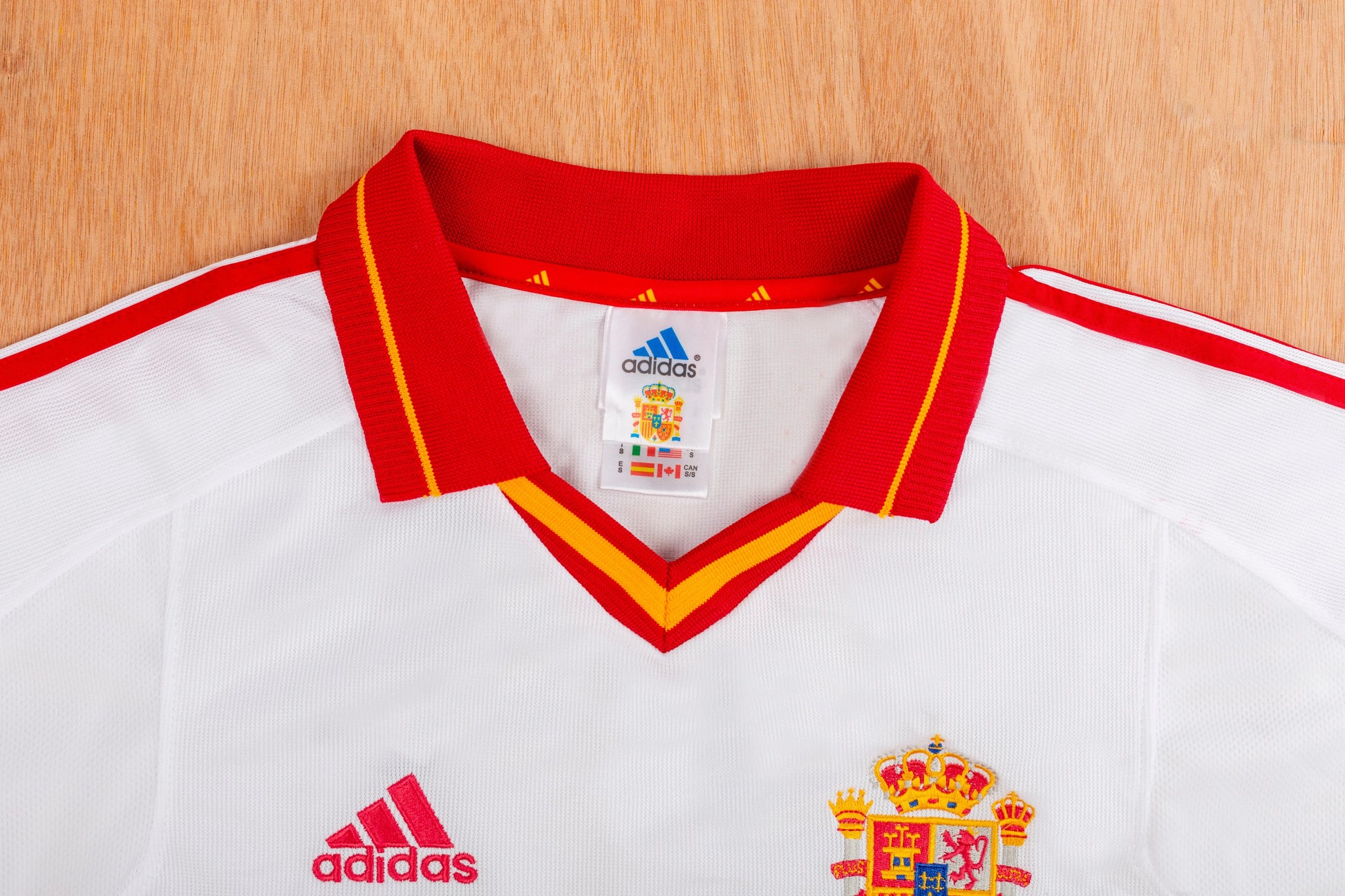 SPAIN Retro Away Jersey EURO 2000 image 3