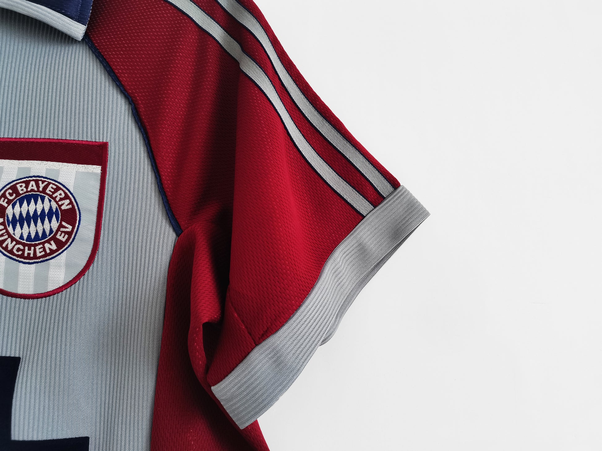 BAYERN MUNICH Retro Away Jersey 1998-99 image 6
