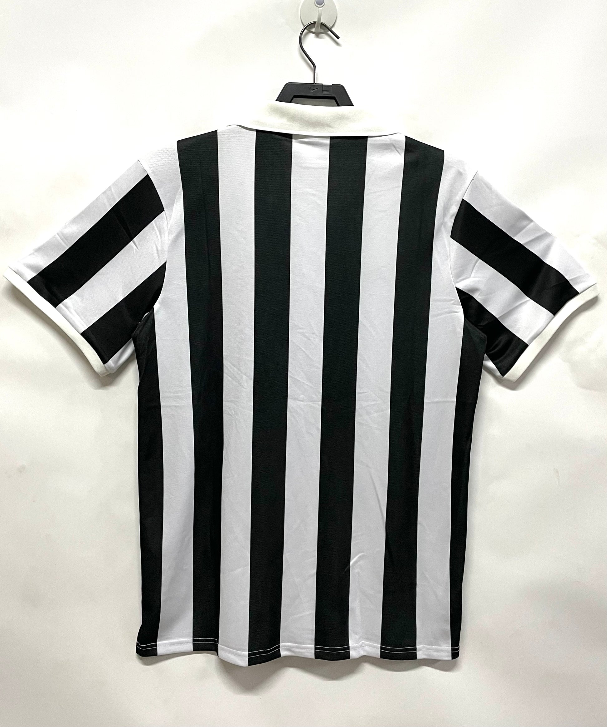 JUVENTUS Retro Home Jersey 1992-94 image 1