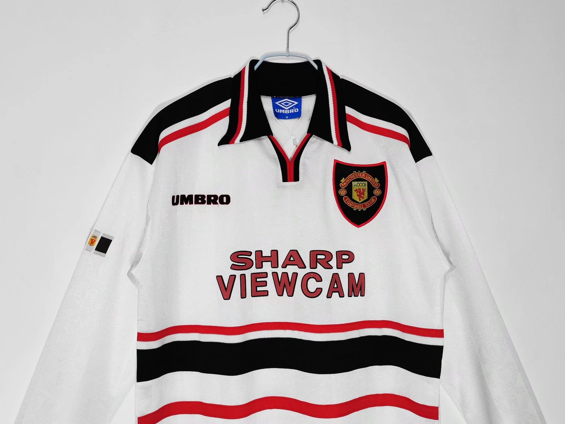 MANCHESTER UNITED RETRO L/SJERSEY 1998-99 image 5