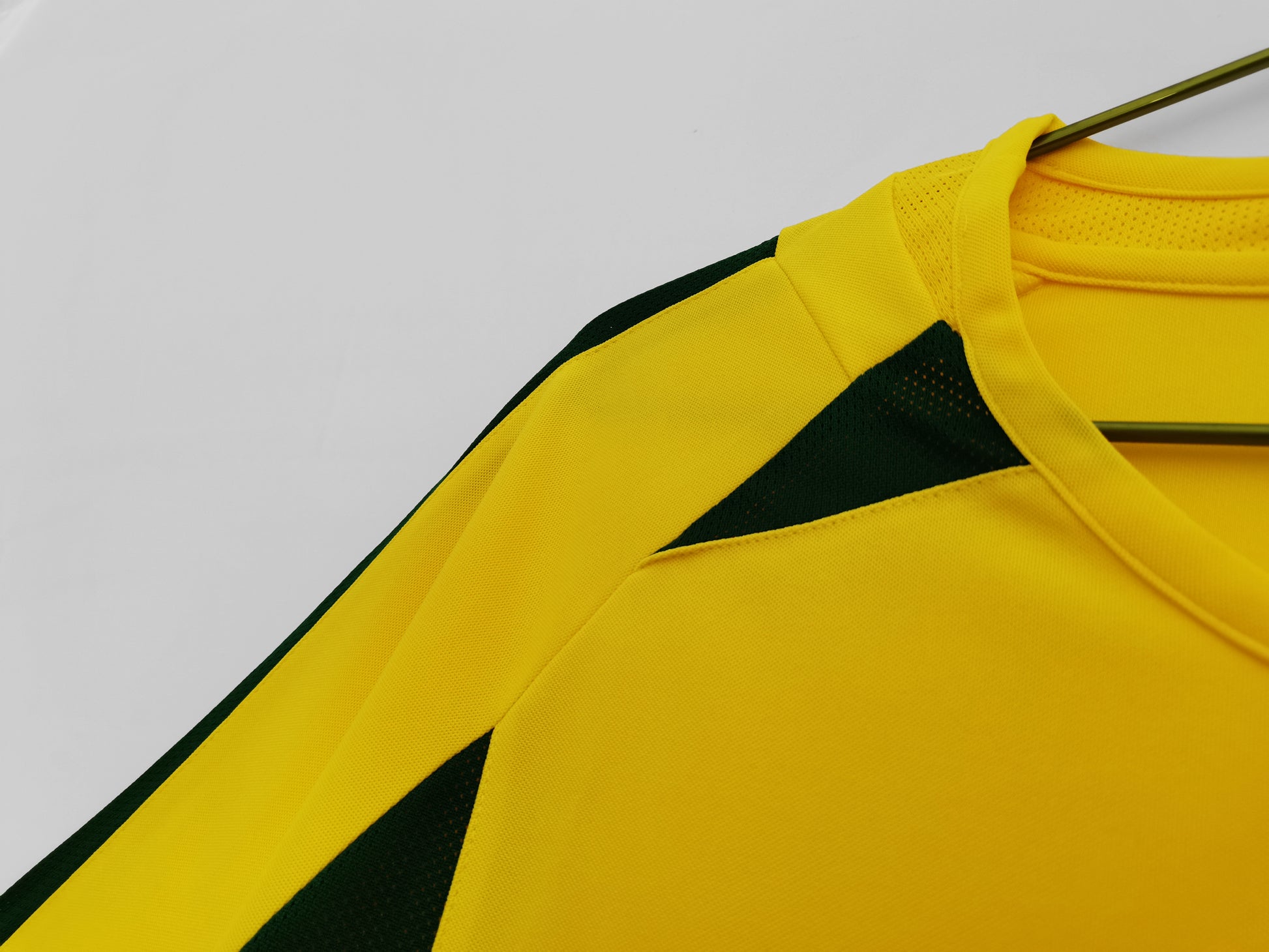 BRAZIL Retro Home Jersey 2002 image 8