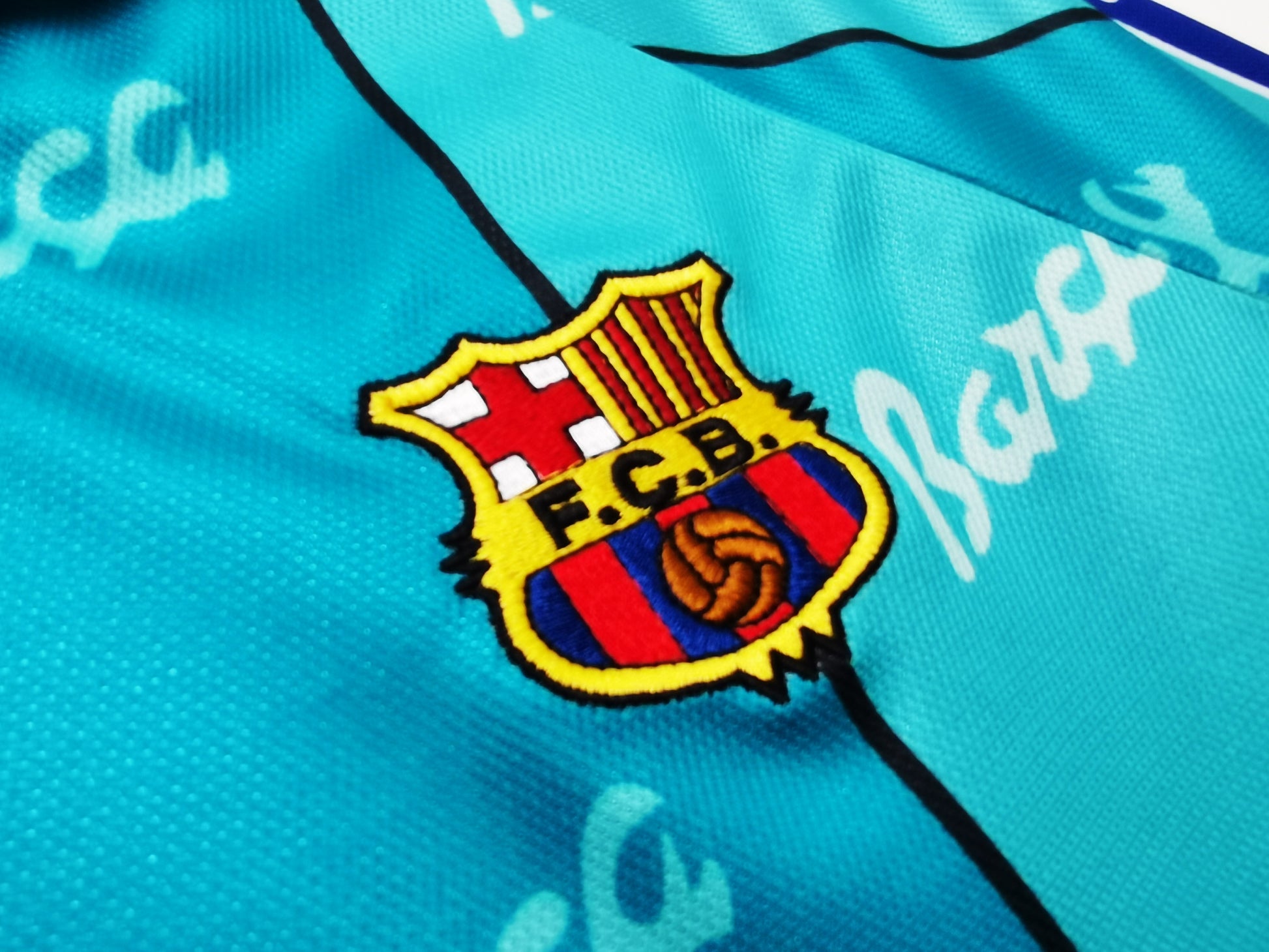 BARCELONA Retro Away Jersey 1996 image 8