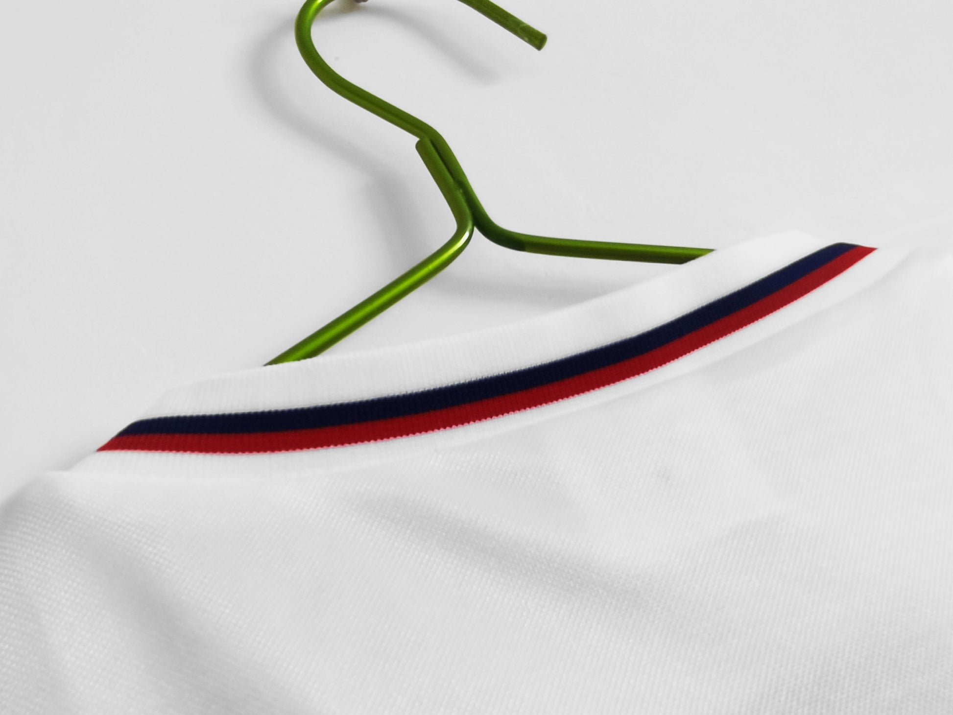 ENGLAND Retro Home Jersey WORLD CUP 1982 image 3
