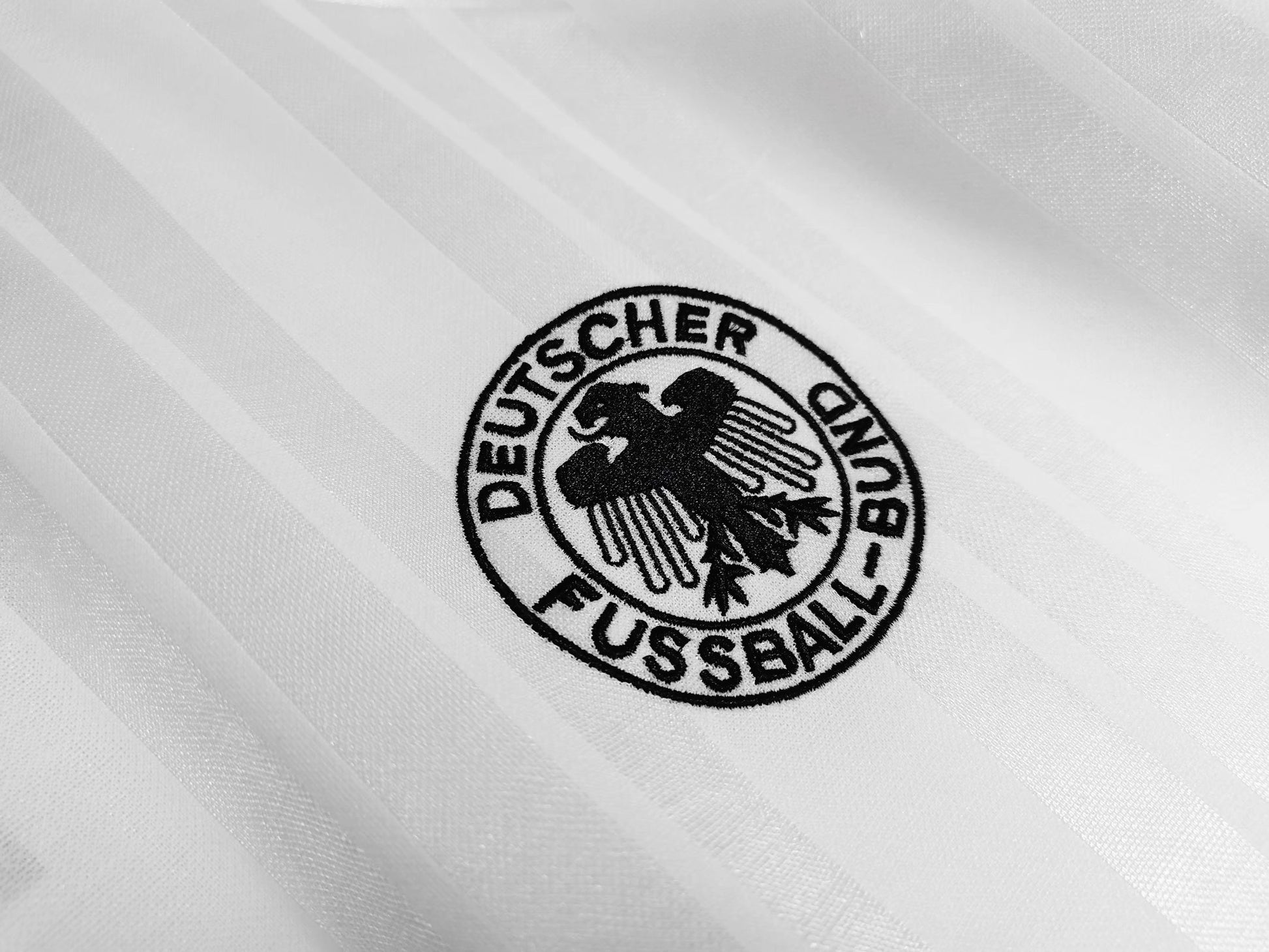 GERMANY Retro Home Jersey 1992 image 3
