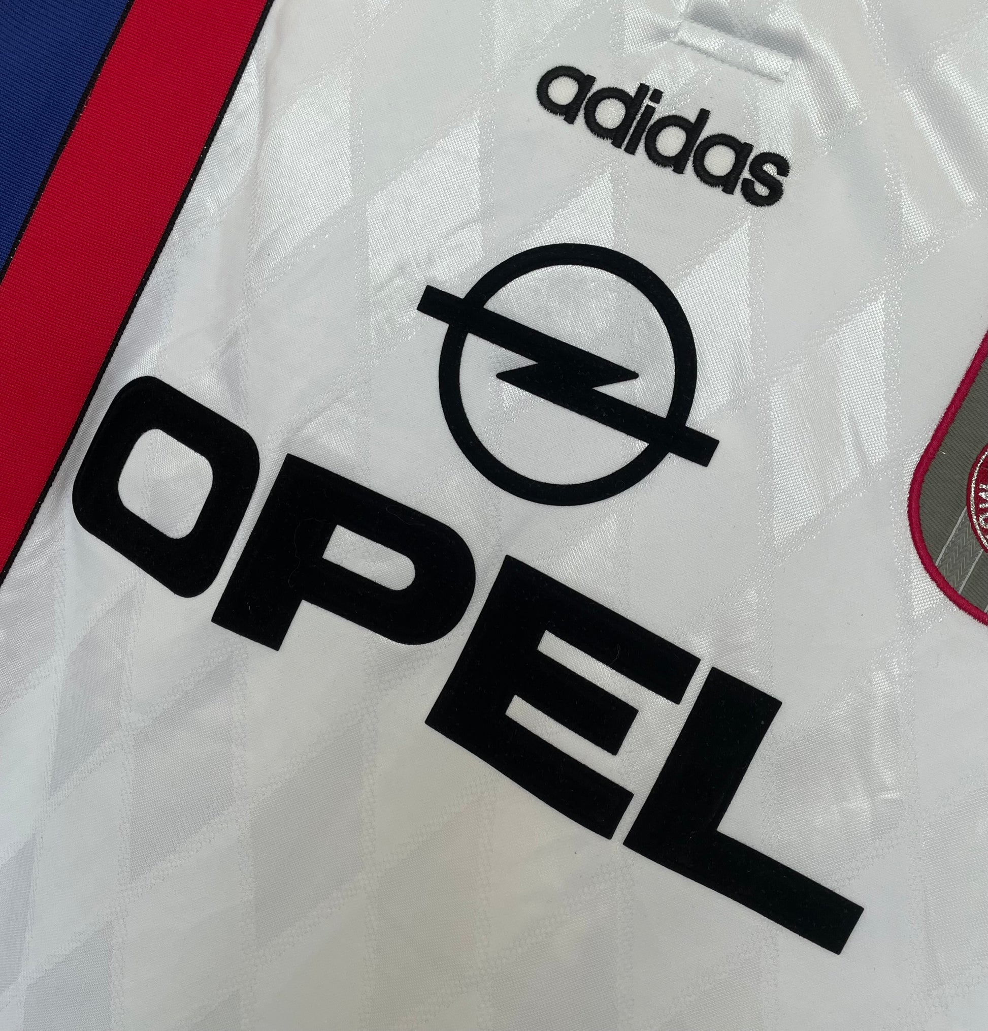 BAYERN MUNICH Retro Away Jersey 1997-98 image 5