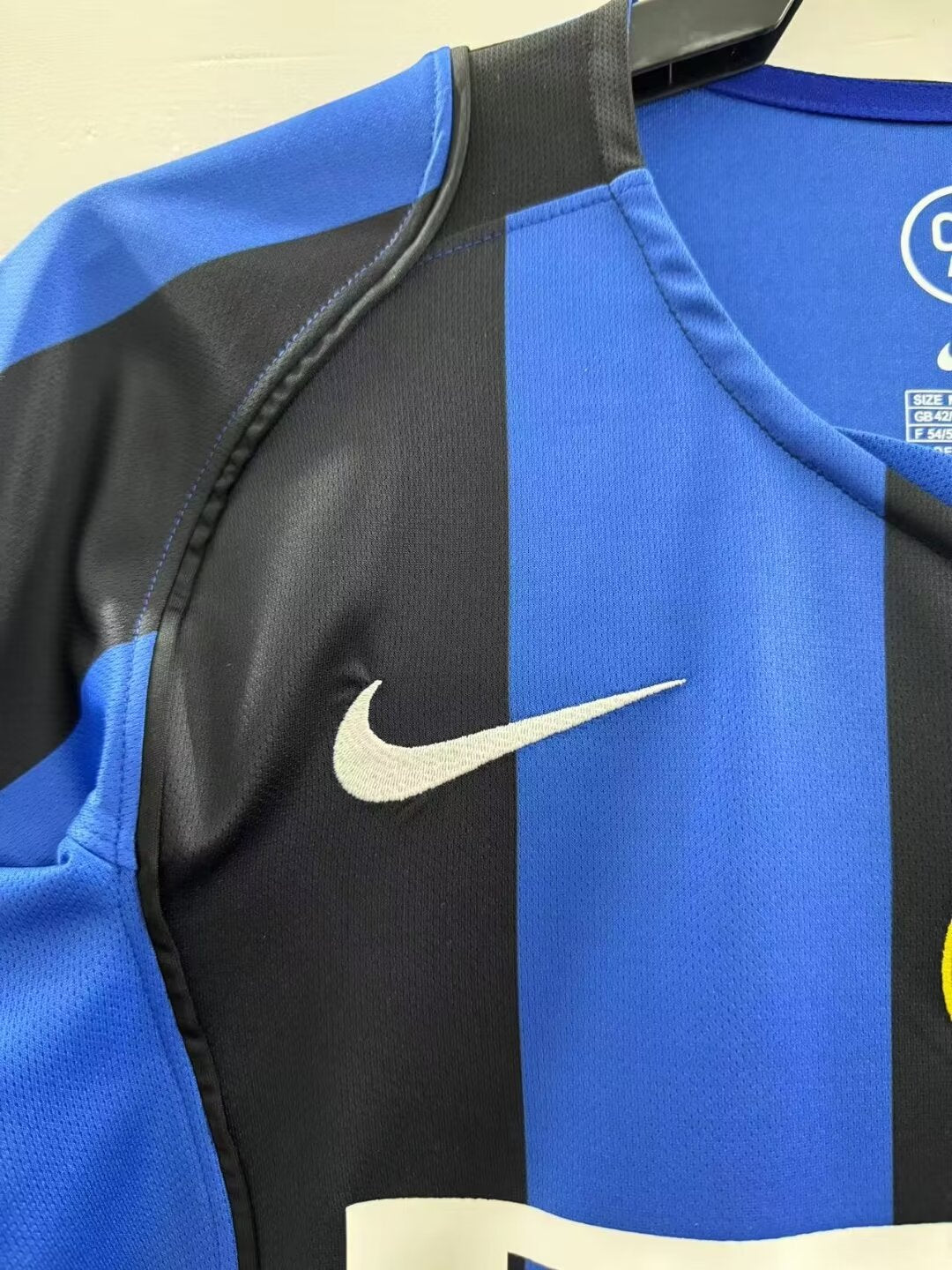 INTER MILAN Retro Home Jersey  2004 image 4