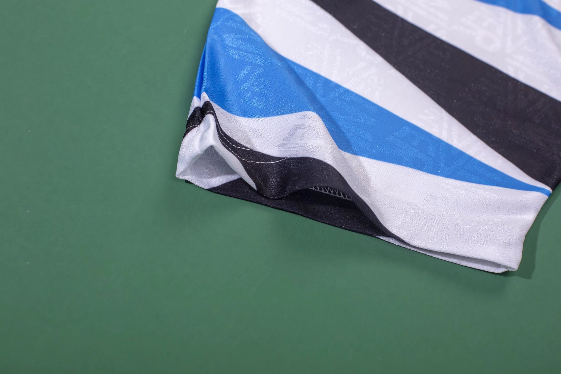 INTER MILAN Retro Away Jersey  1992-93 image 8