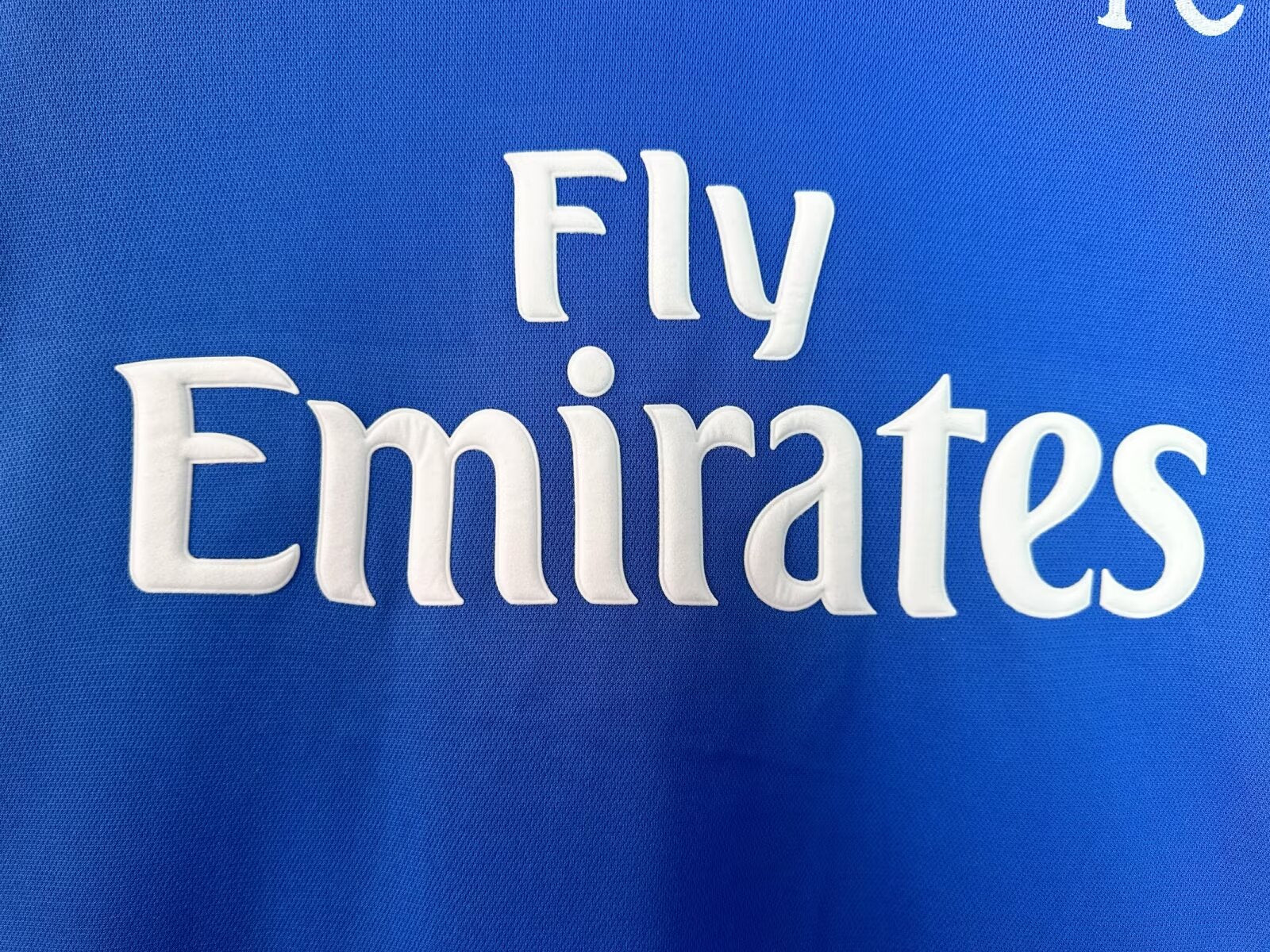 CHELSEA Retro Home Jersey 2001-03 image 5