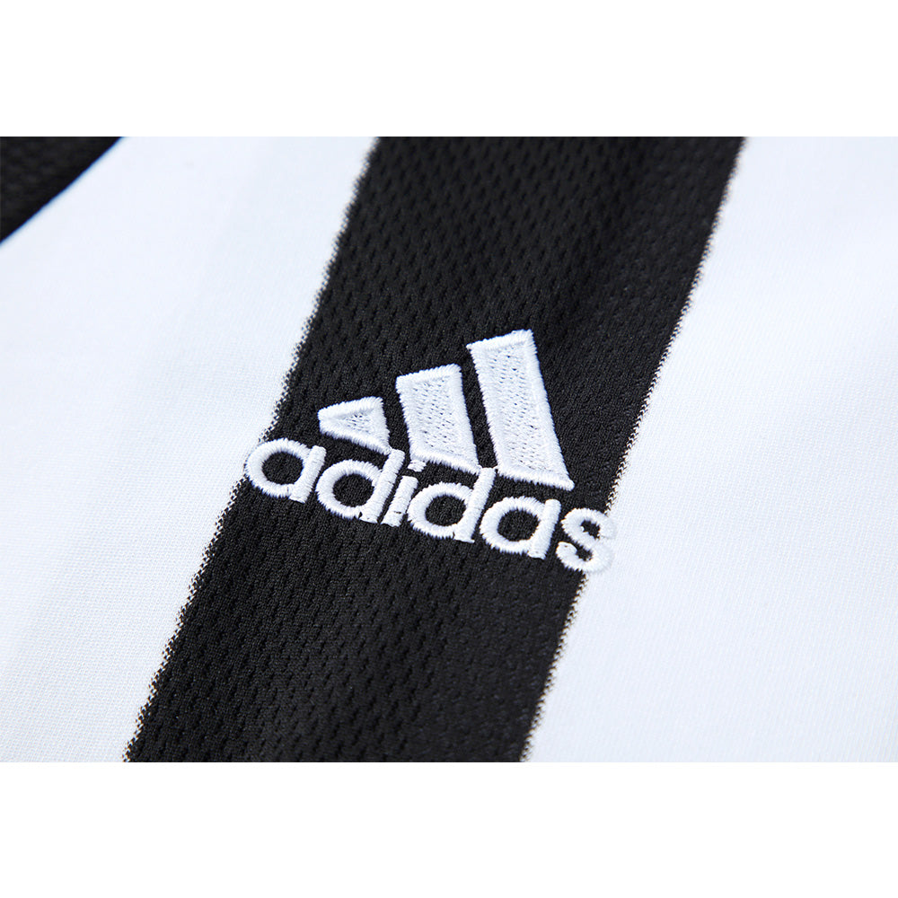 NEWCASTLE UNITED Retro Home Jersey 2003-05 image 7
