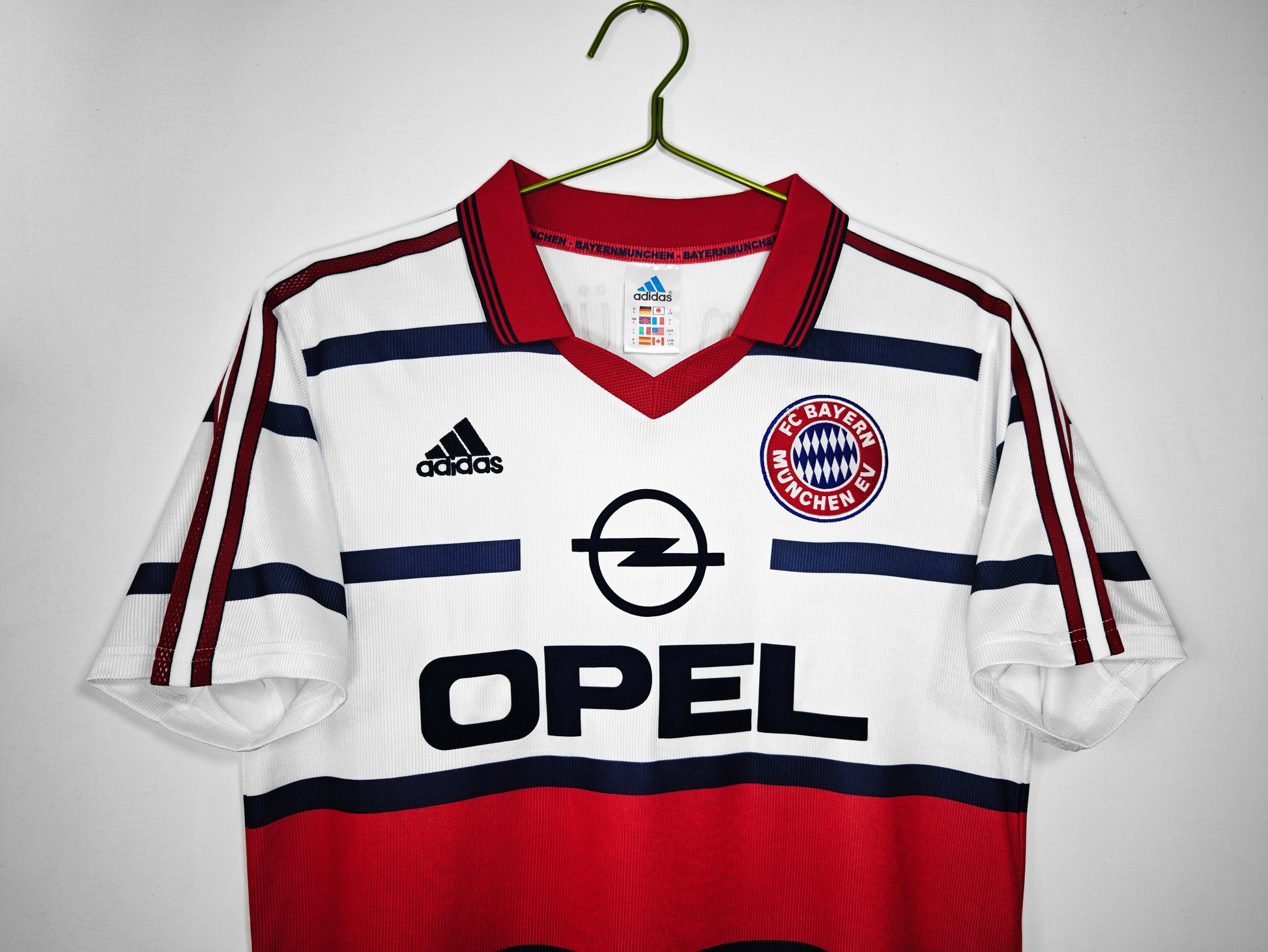 BAYERN MUNICH Retro Away Jersey 1998 image 2