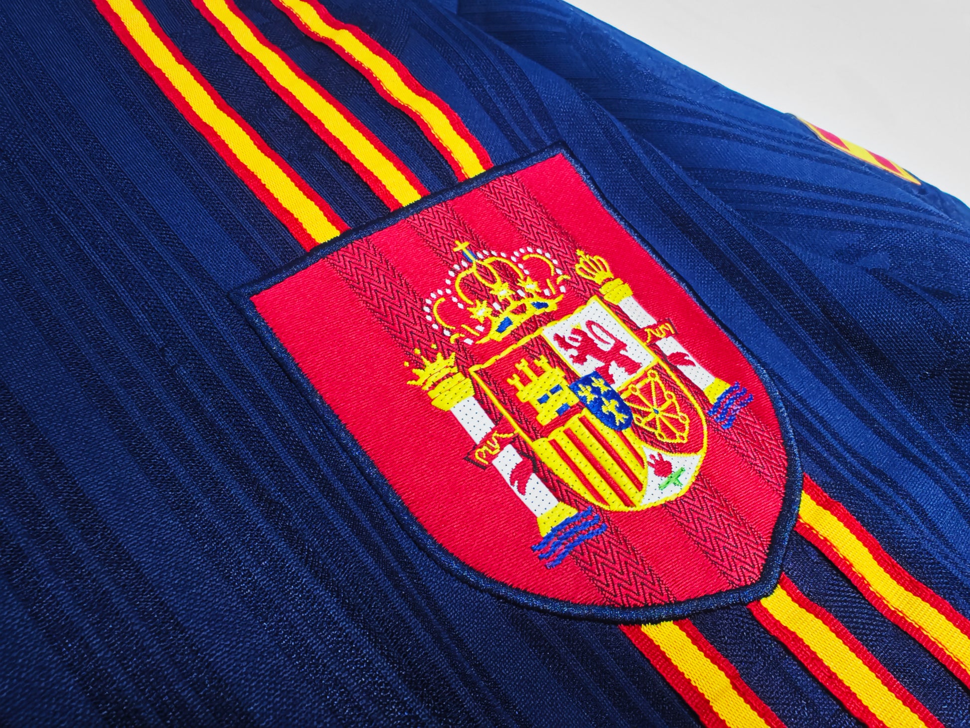 SPAIN Retro Away Jersey EURO 96 image 6