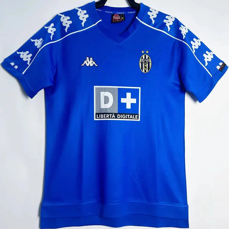 Juventus Retro Away Jersey 1999-00 image 0