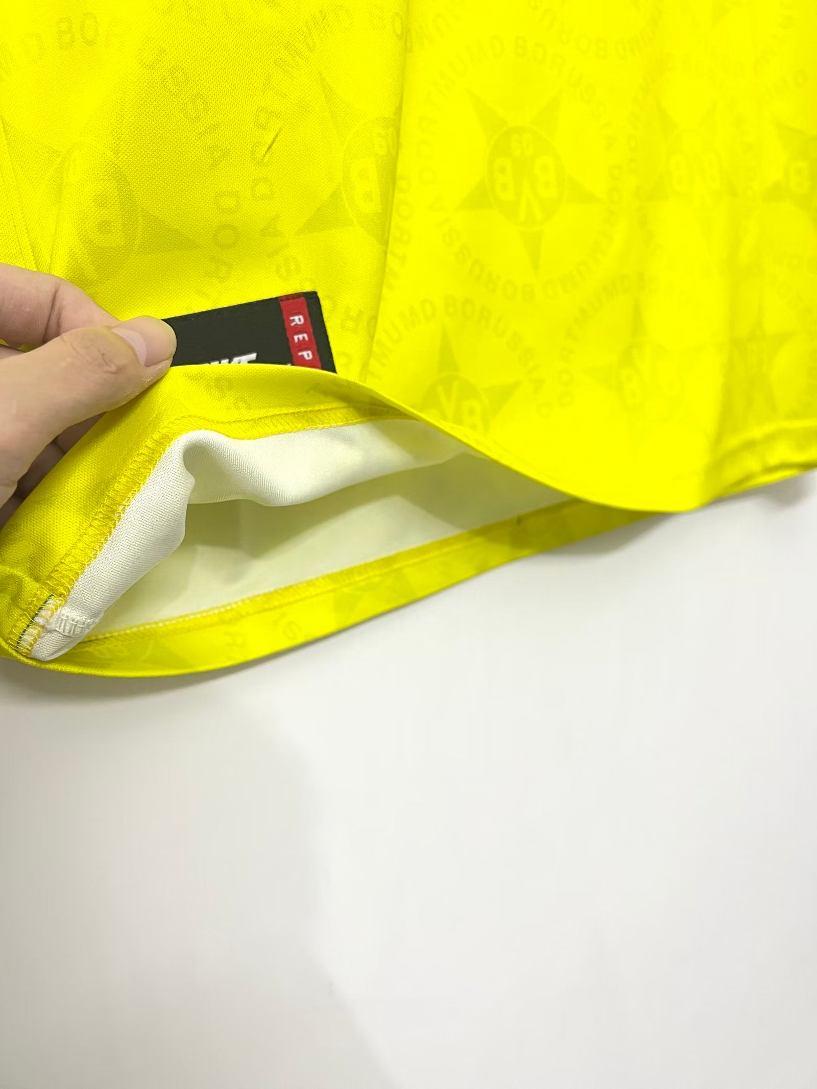 BVB Retro Home Jersey 1994-94 image 3