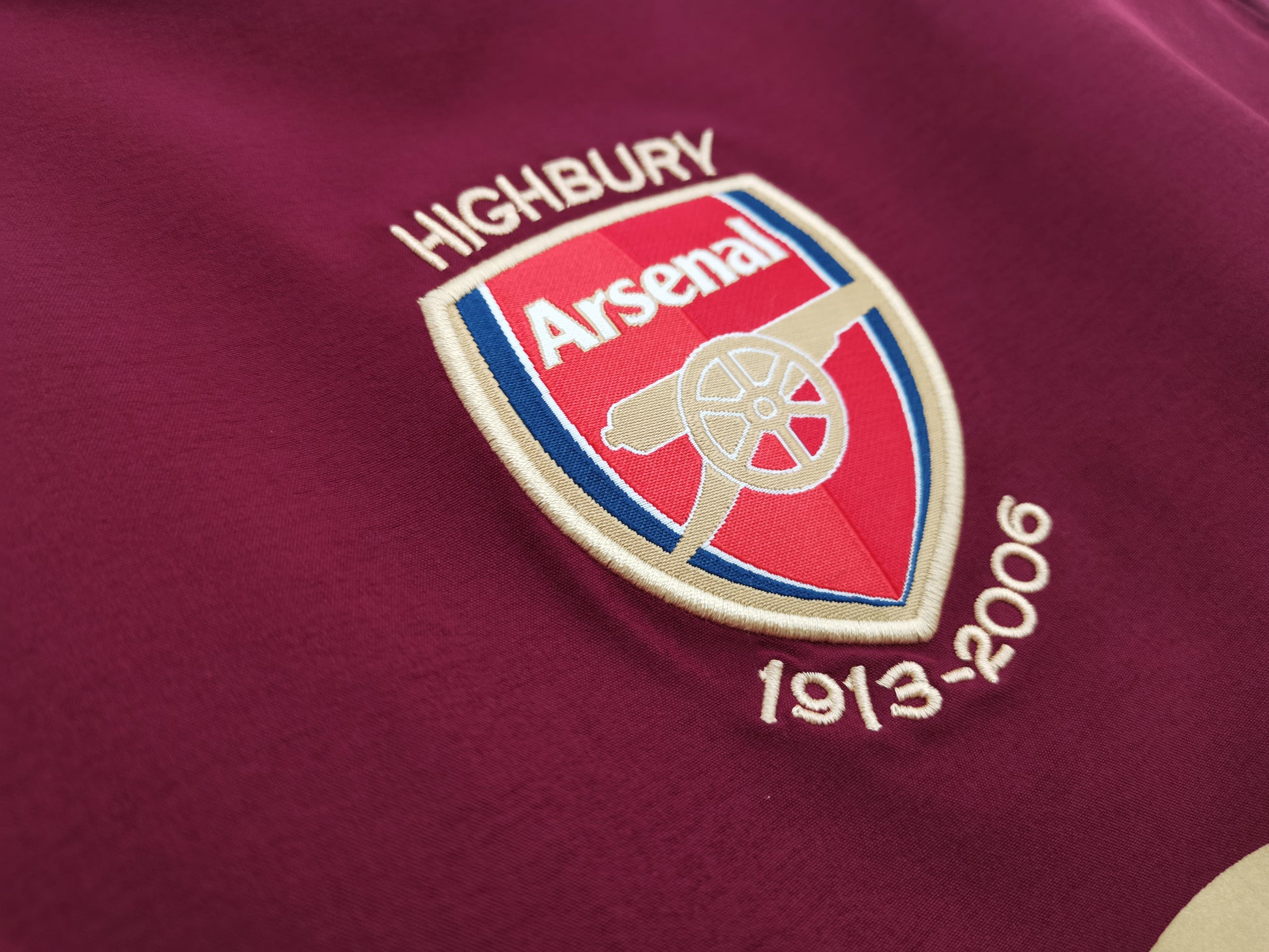 ARSENAL Retro Home Jersey 2005 image 4