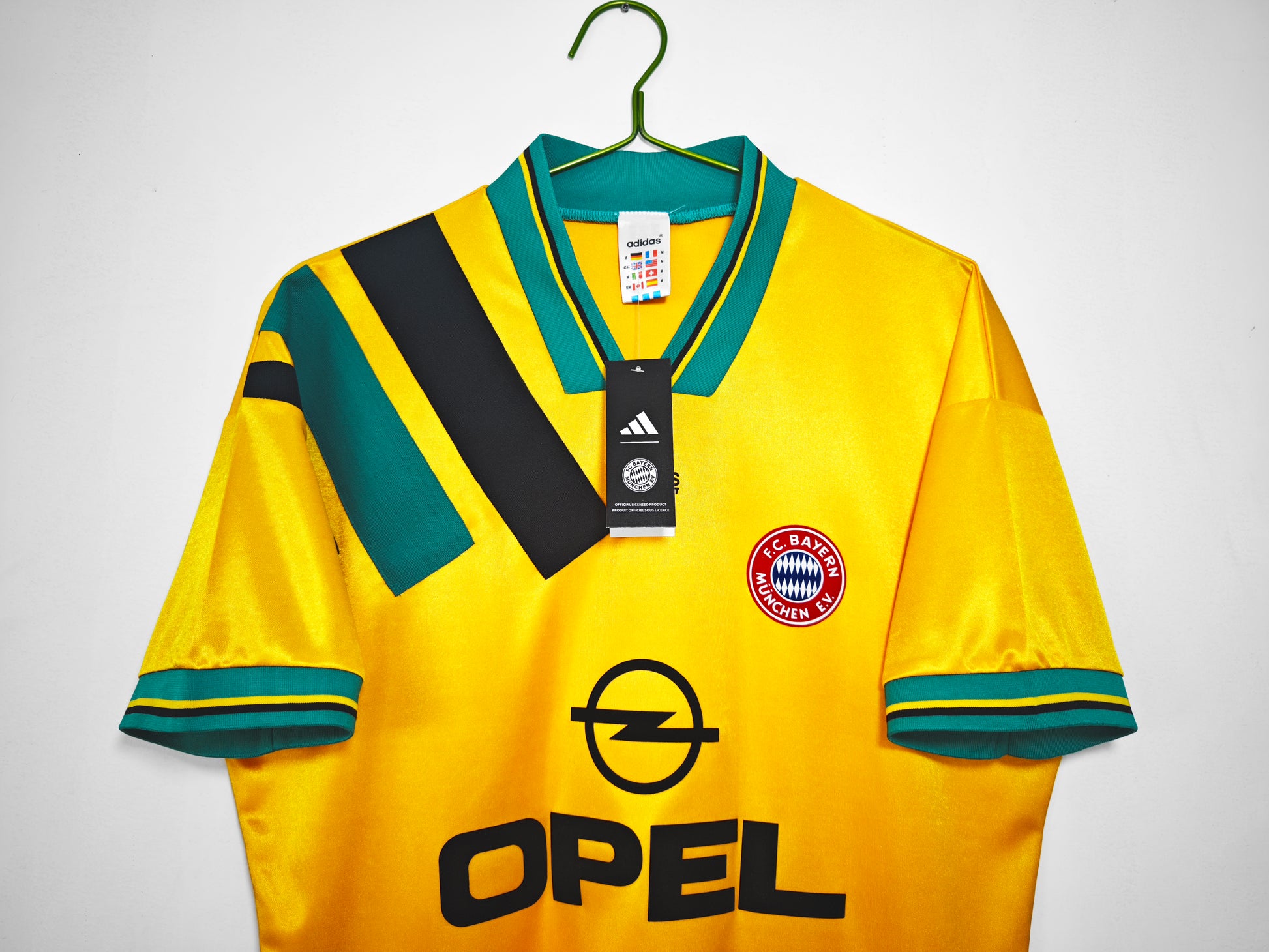 BAYERN MUNICH Retro Away Jersey 1993-95 image 10