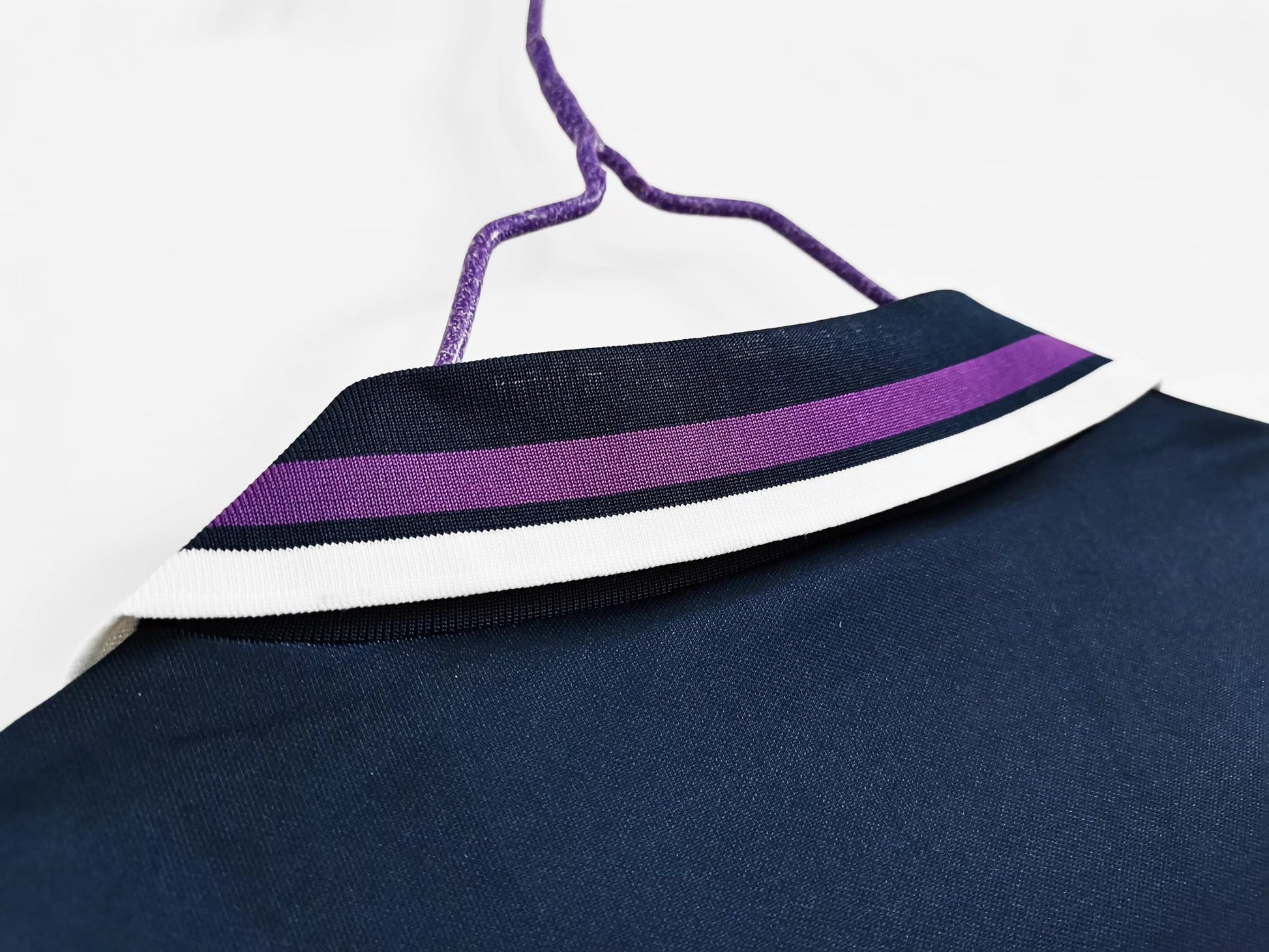 TOTTENHAM HOTSPUR Retro Away Jersey 1994-95 image 3
