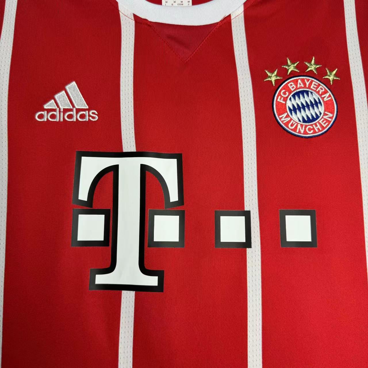 BAYERN MUNICH Retro Home Jersey 2016-17 image 6