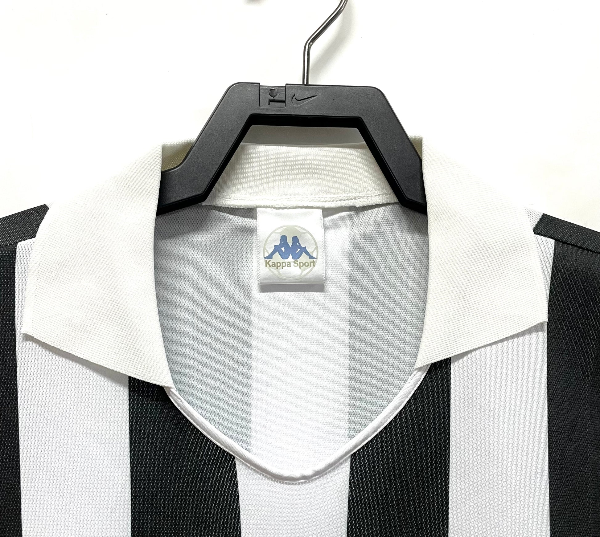JUVENTUS Retro Home Jersey 1992-94 image 3