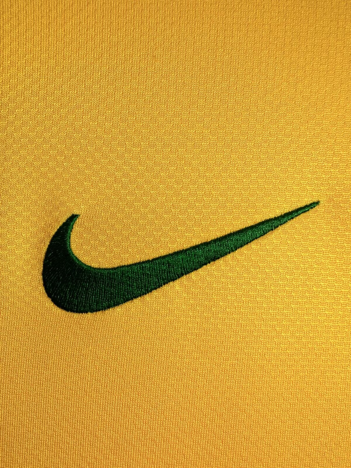 BRAZIL Retro Home Jersey 2010 image 5