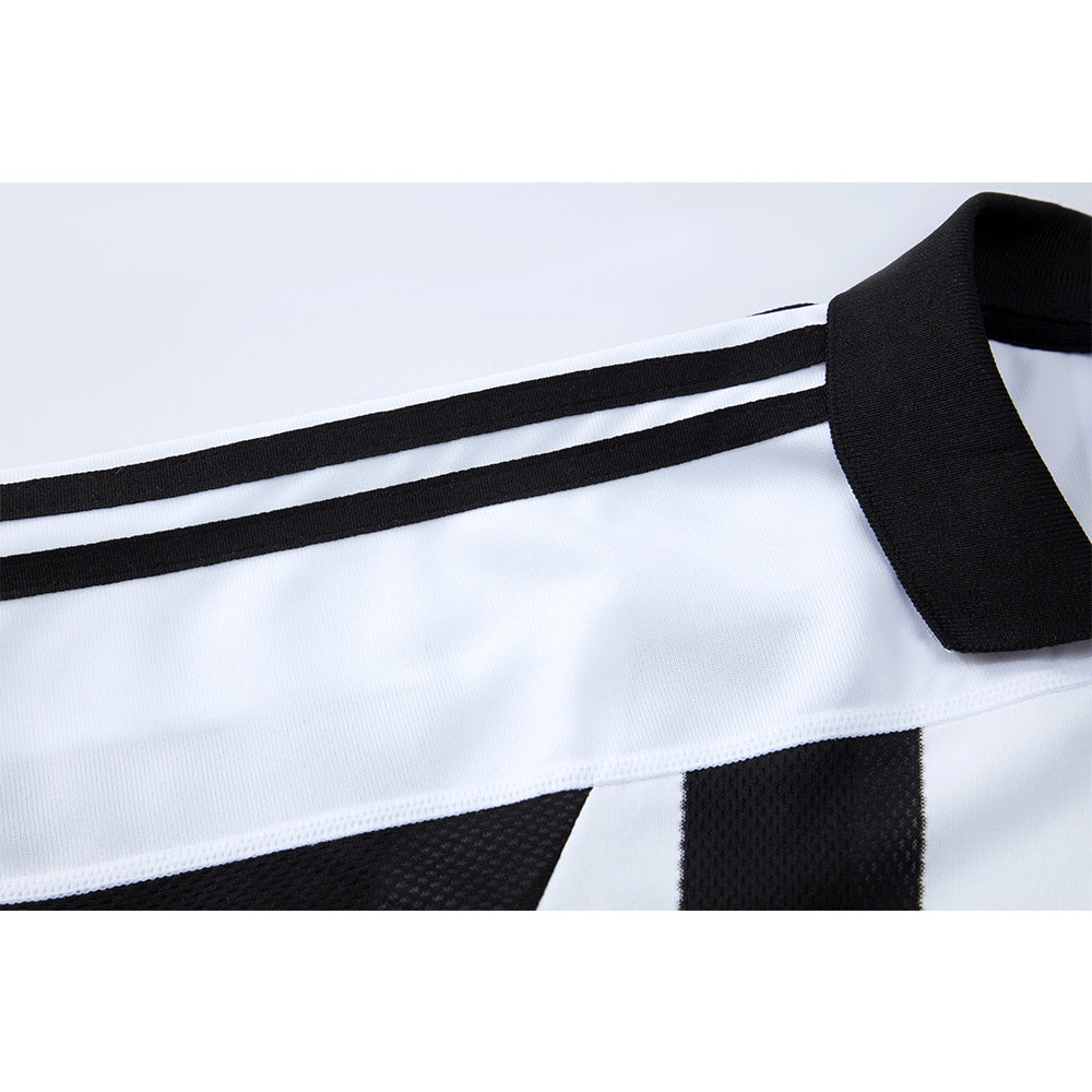 NEWCASTLE UNITED Retro Home Jersey 2003-05 image 4