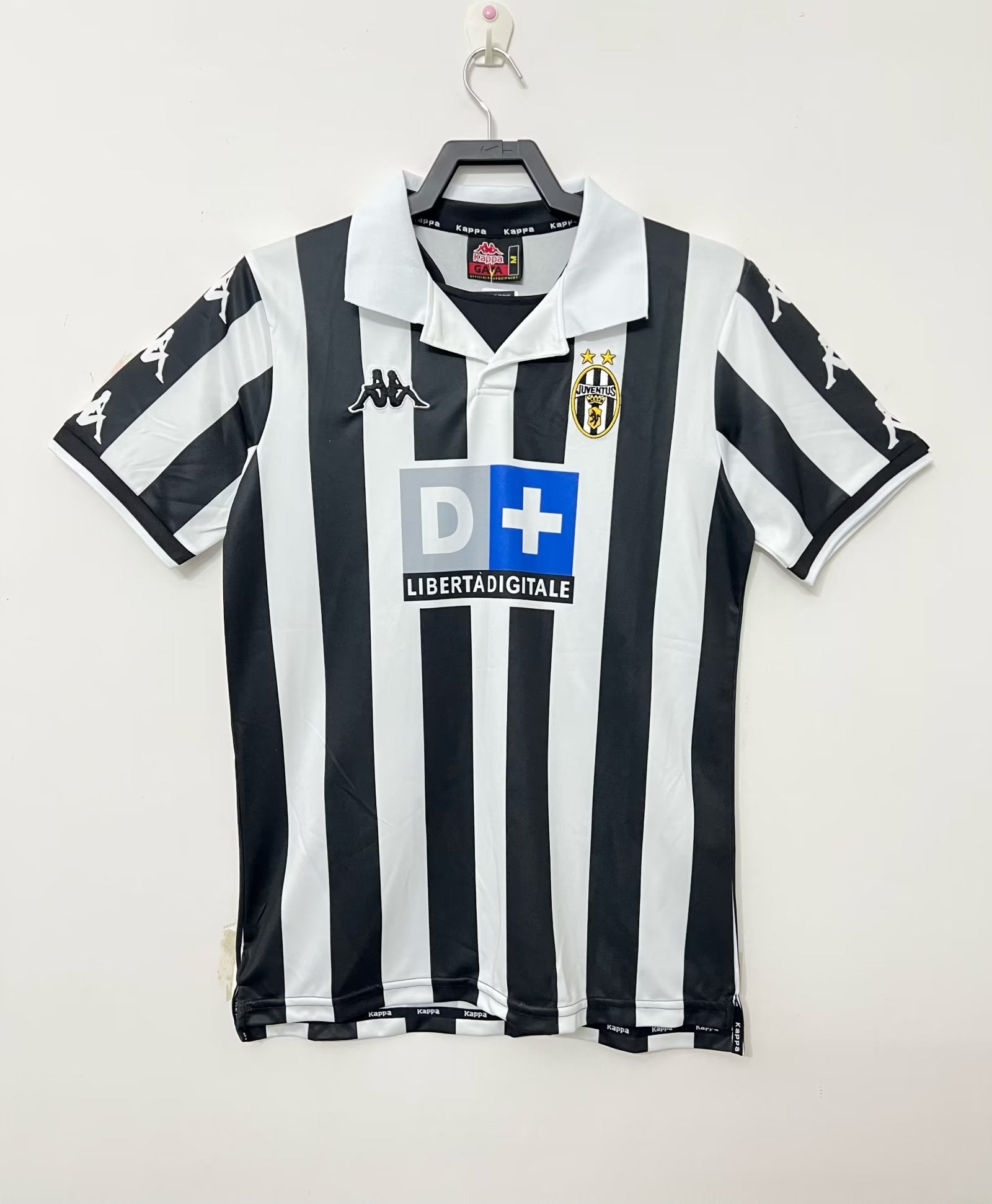 JUVENTUS  RETRO HOME JERSEY 1999-00 image 0