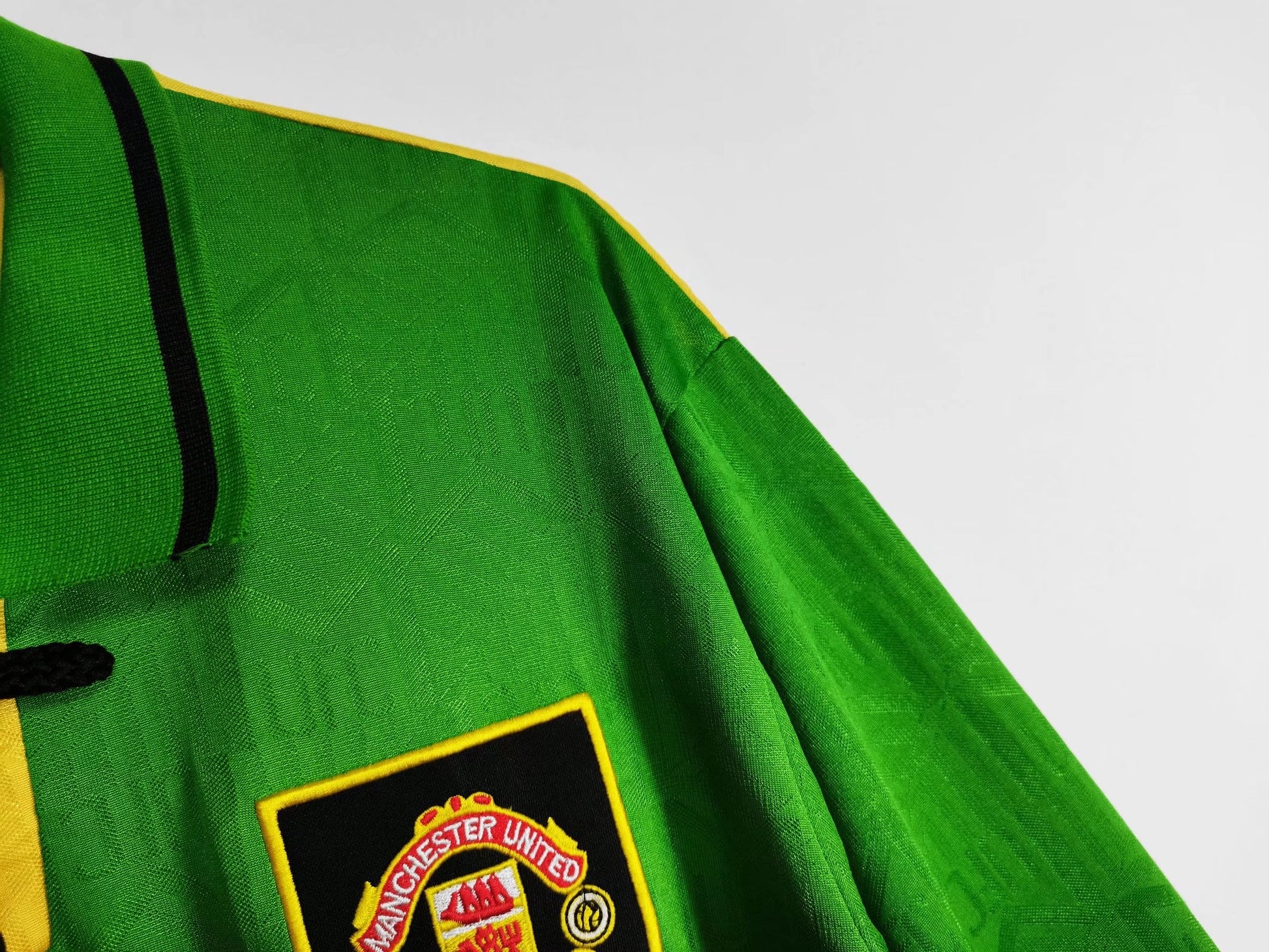 MANCHESTER UNITED RETRO L/S AWAY JERSEY 1992 image 10