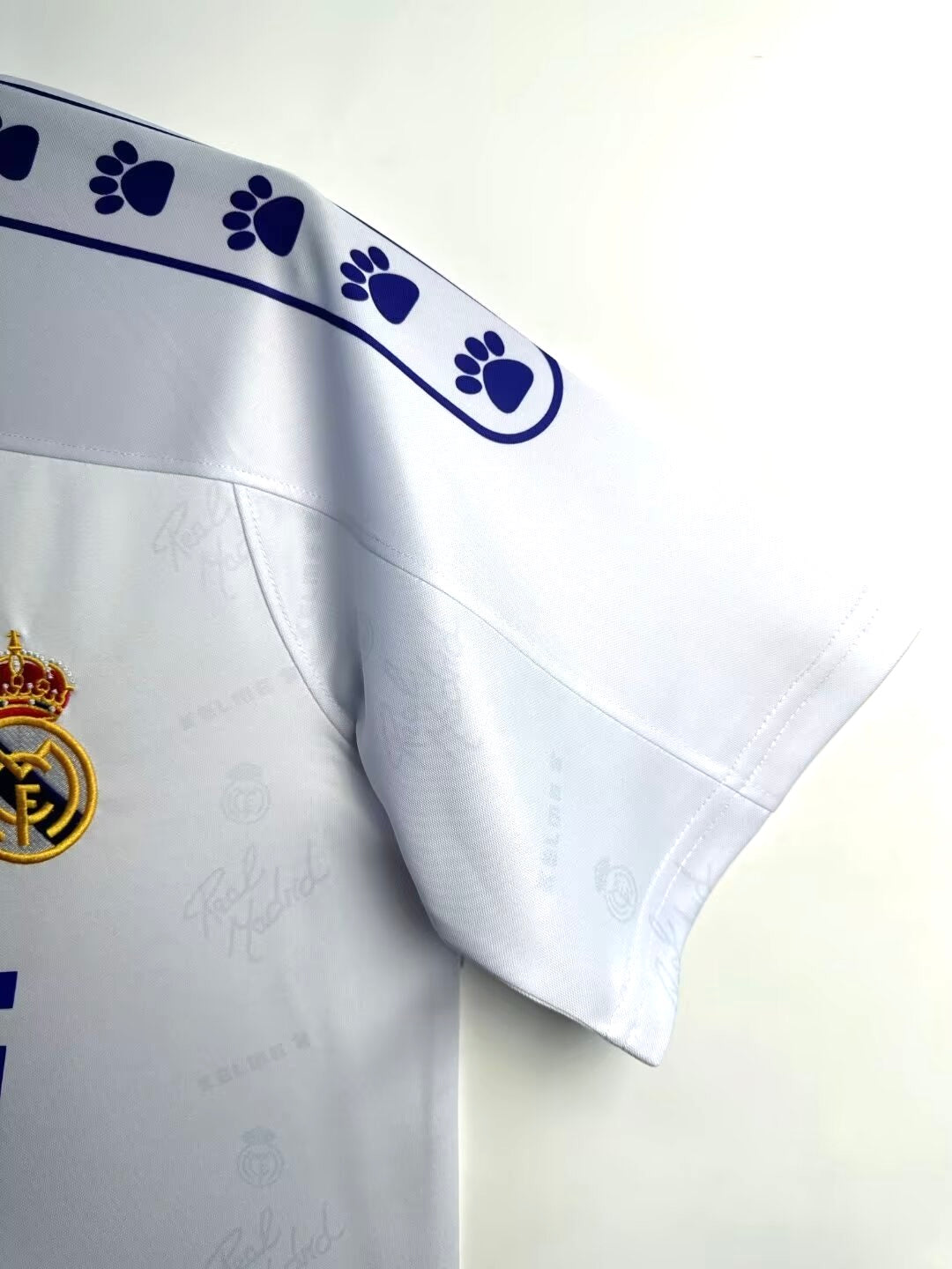 REAL MADRID Retro Home Jersey 1994-96 image 3