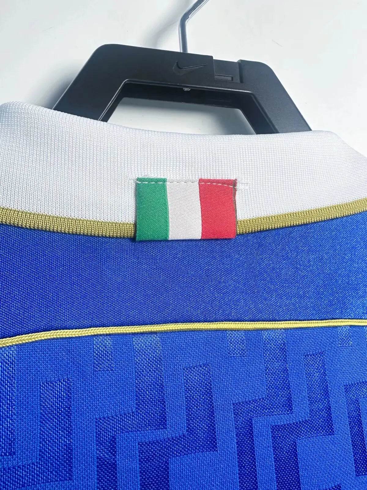 ITALY Retro Home Jersey 1995 image 4