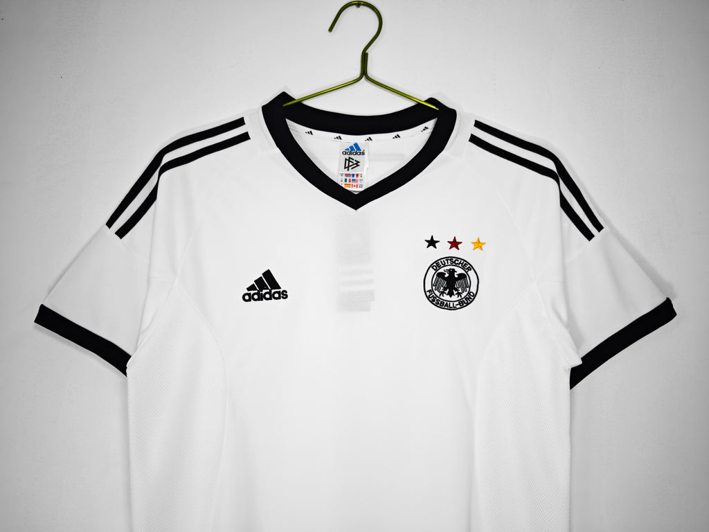 GERMANY Retro Home Jersey 2002 image 2