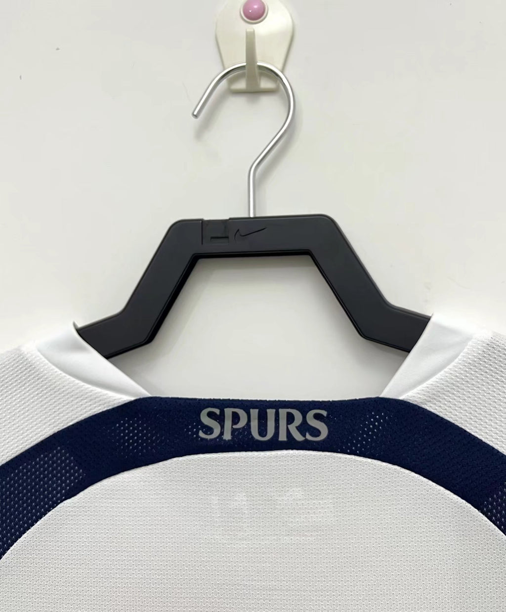 TOTTENHAM HOTSPUR Retro Home Jersey 2006 image 2