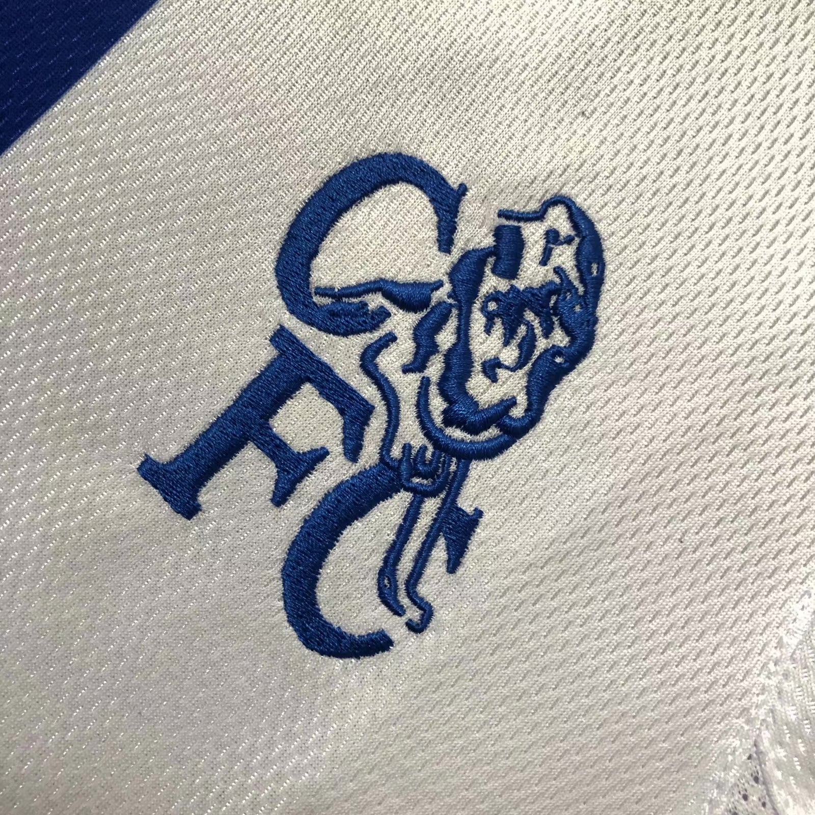 CHELSEA Retro Away Jersey 2003-04 image 4