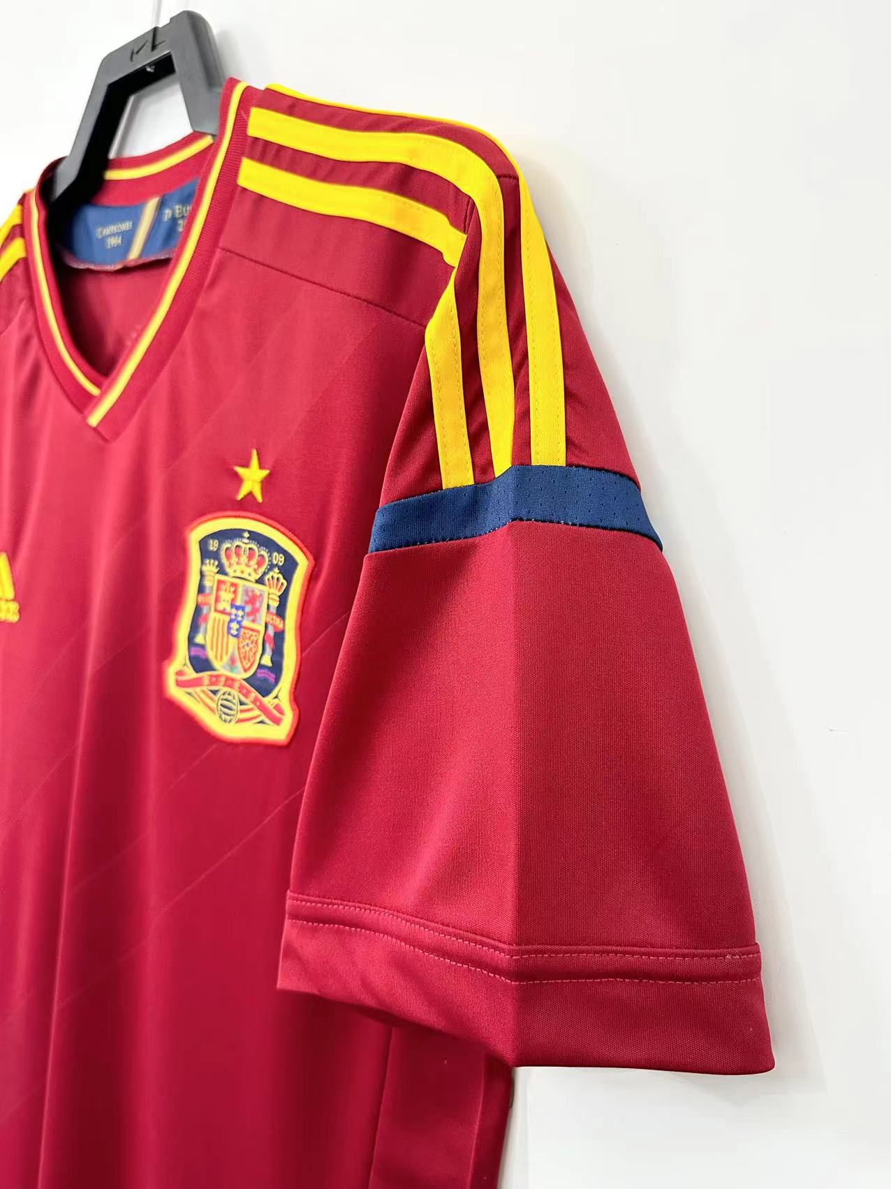 SPAIN Retro Home Jersey 2012 image 4