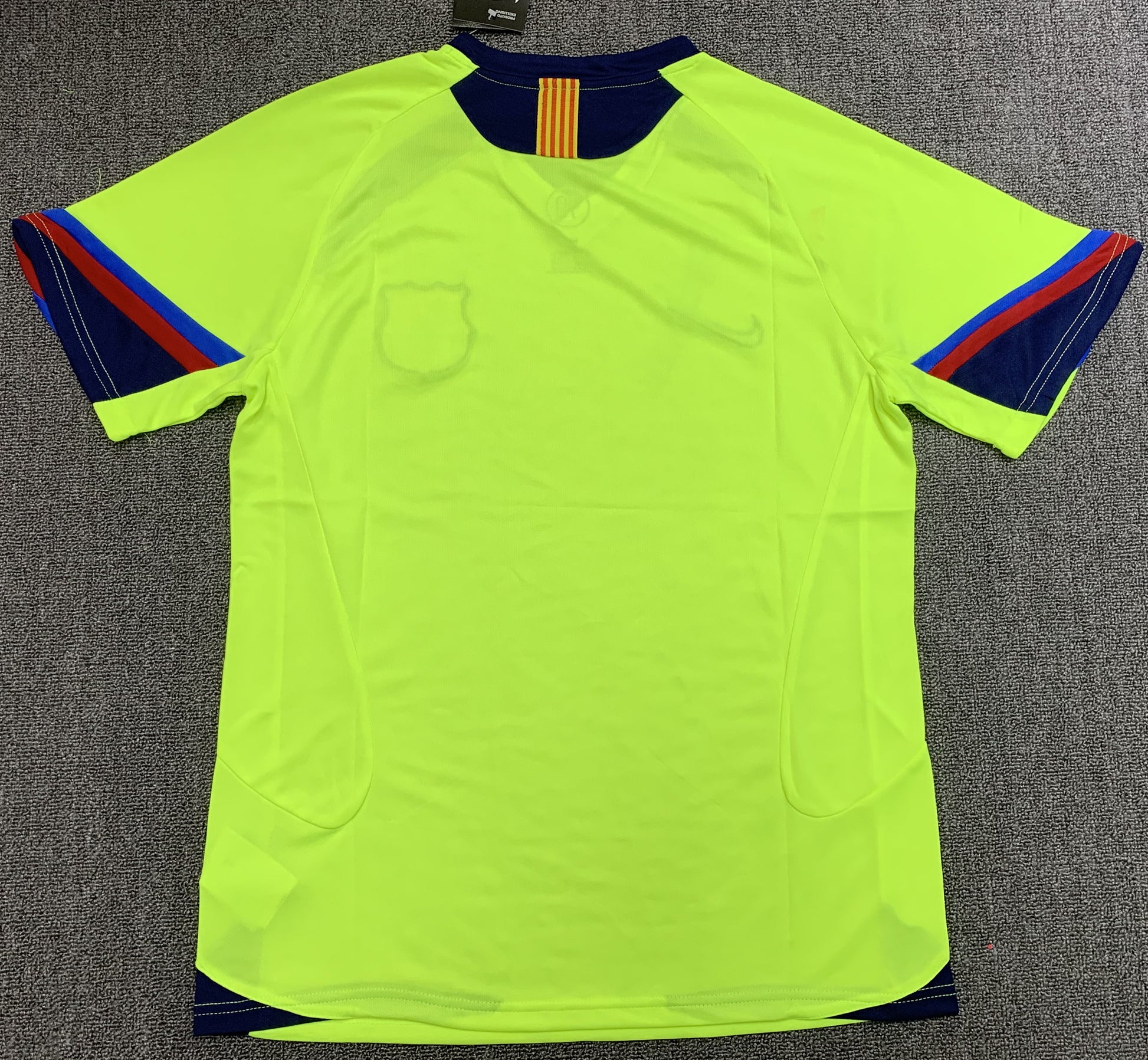 BARCELONA Retro Away Jersey  2005-06 image 1